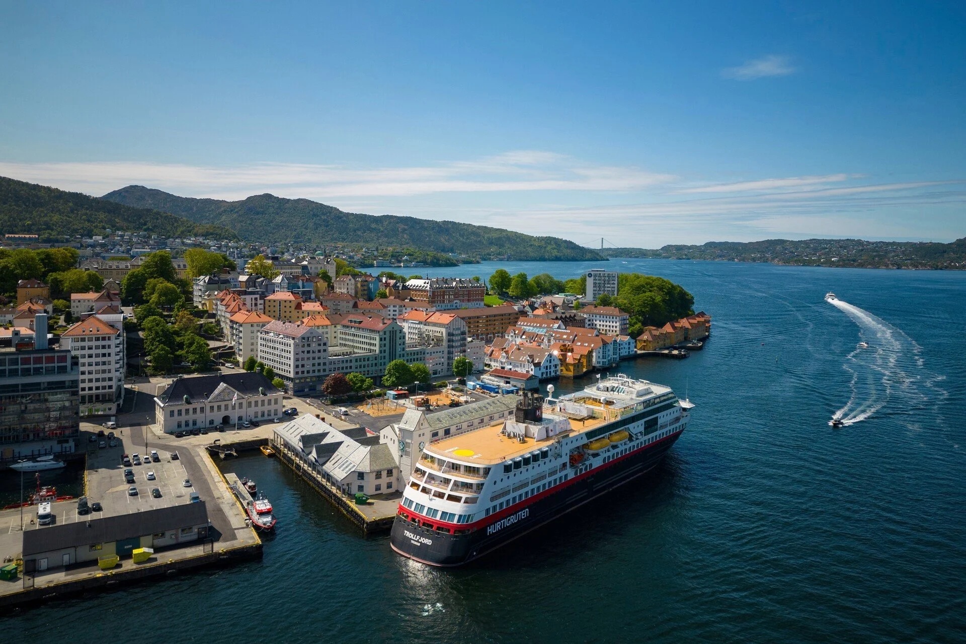 MS Trollfjord à quai à Bergen