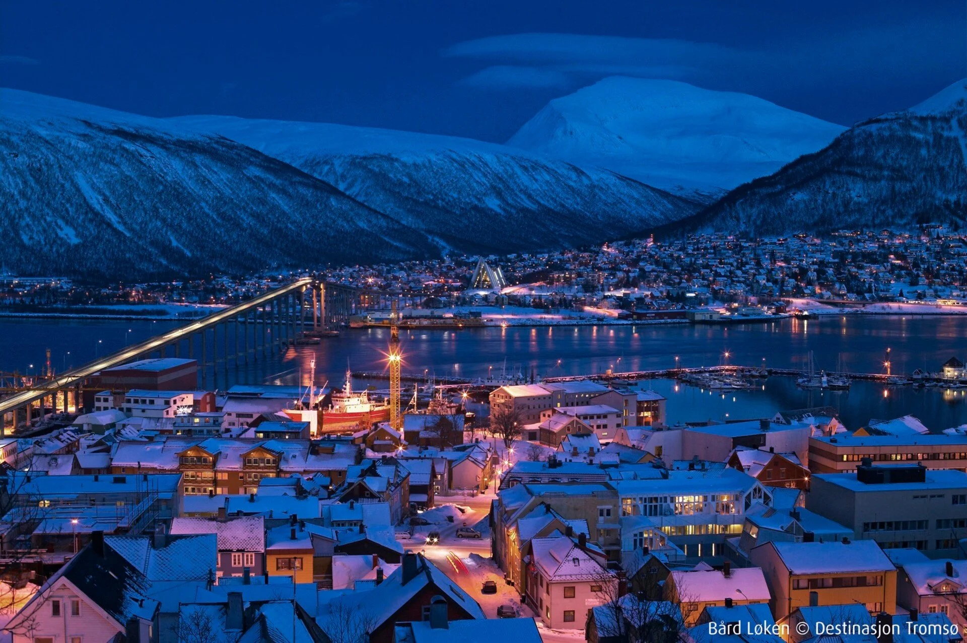 La nuit polaire enveloppe Tromsø de fin novembre à fin janvier