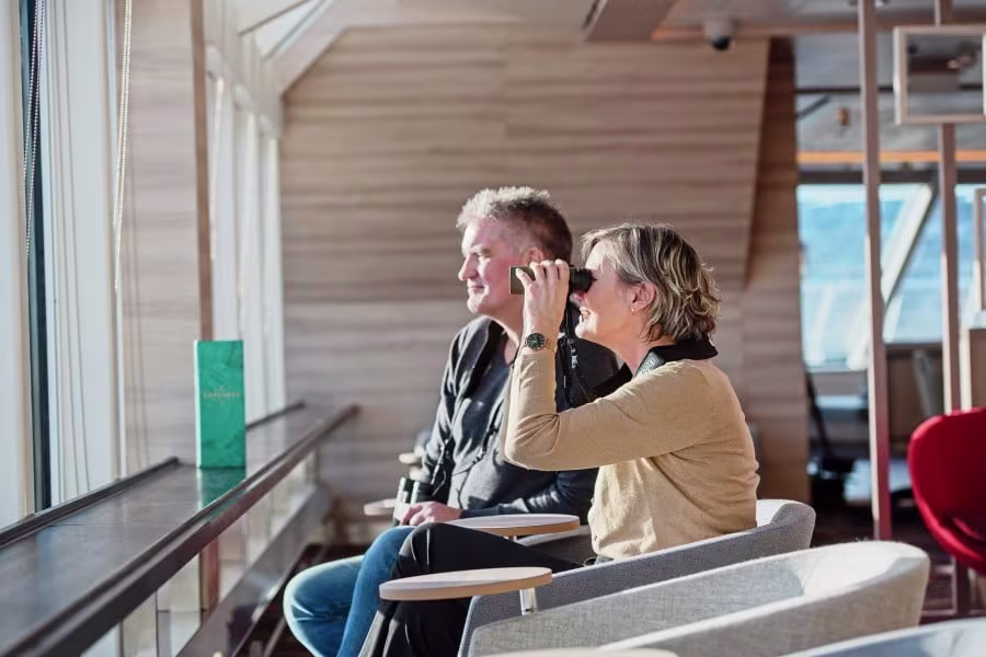 explorer_lounge_bar_hgr_142698_agurtxane_concellon