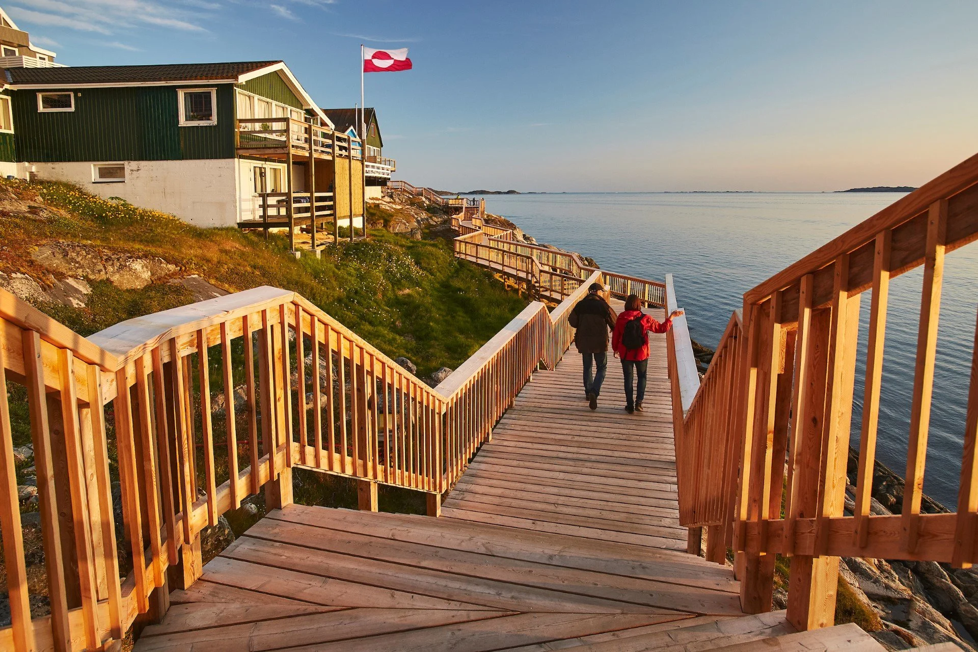 nuuk-walk-on-path-along-coastline-of-nuuk