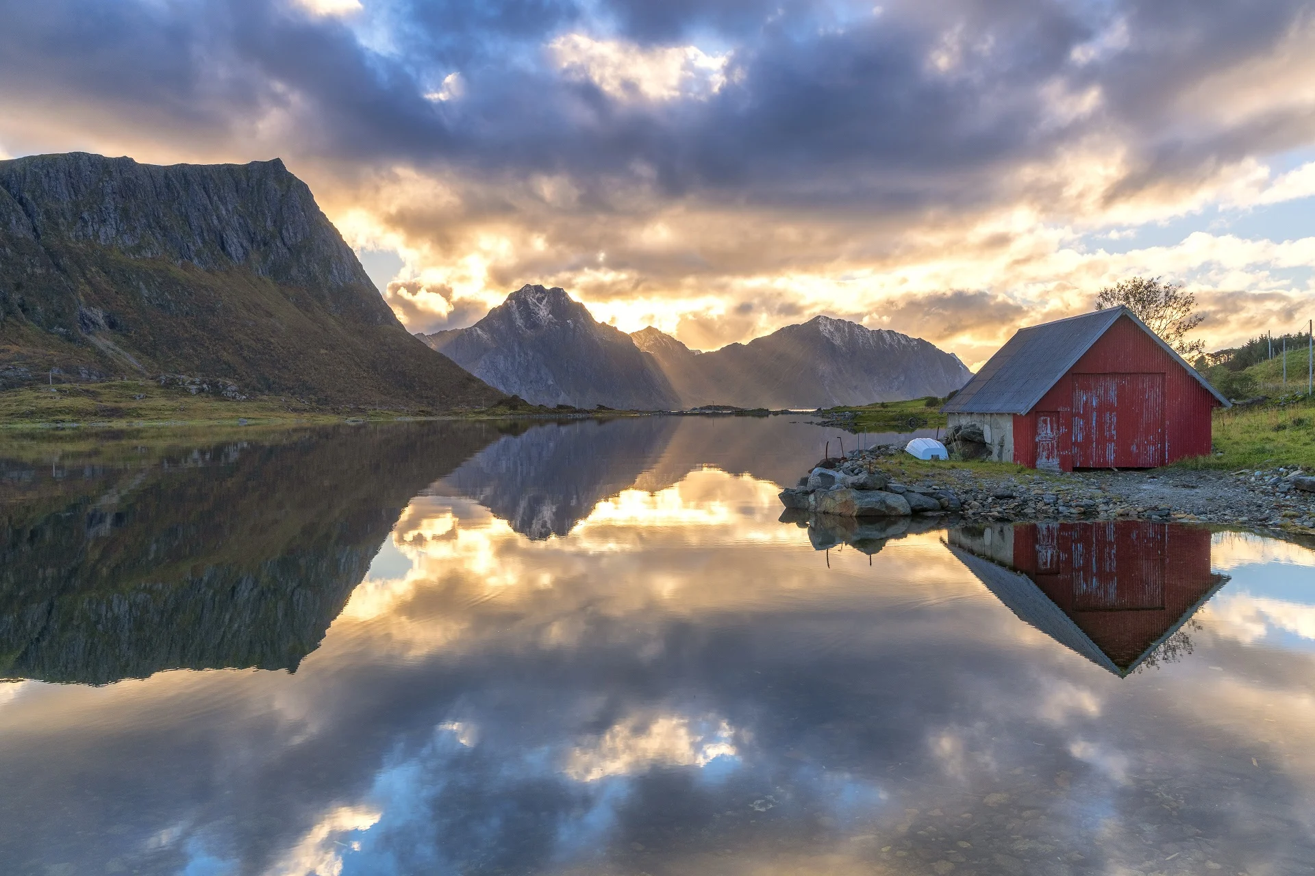 Lofoten Norway HGR 161109 Photo Getty Images