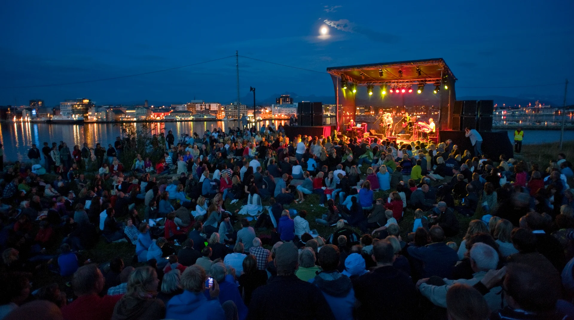 Outdoor concert in Bodo, Norway. Image copyright: Ernst Furuhatt, www.nordnorge.com