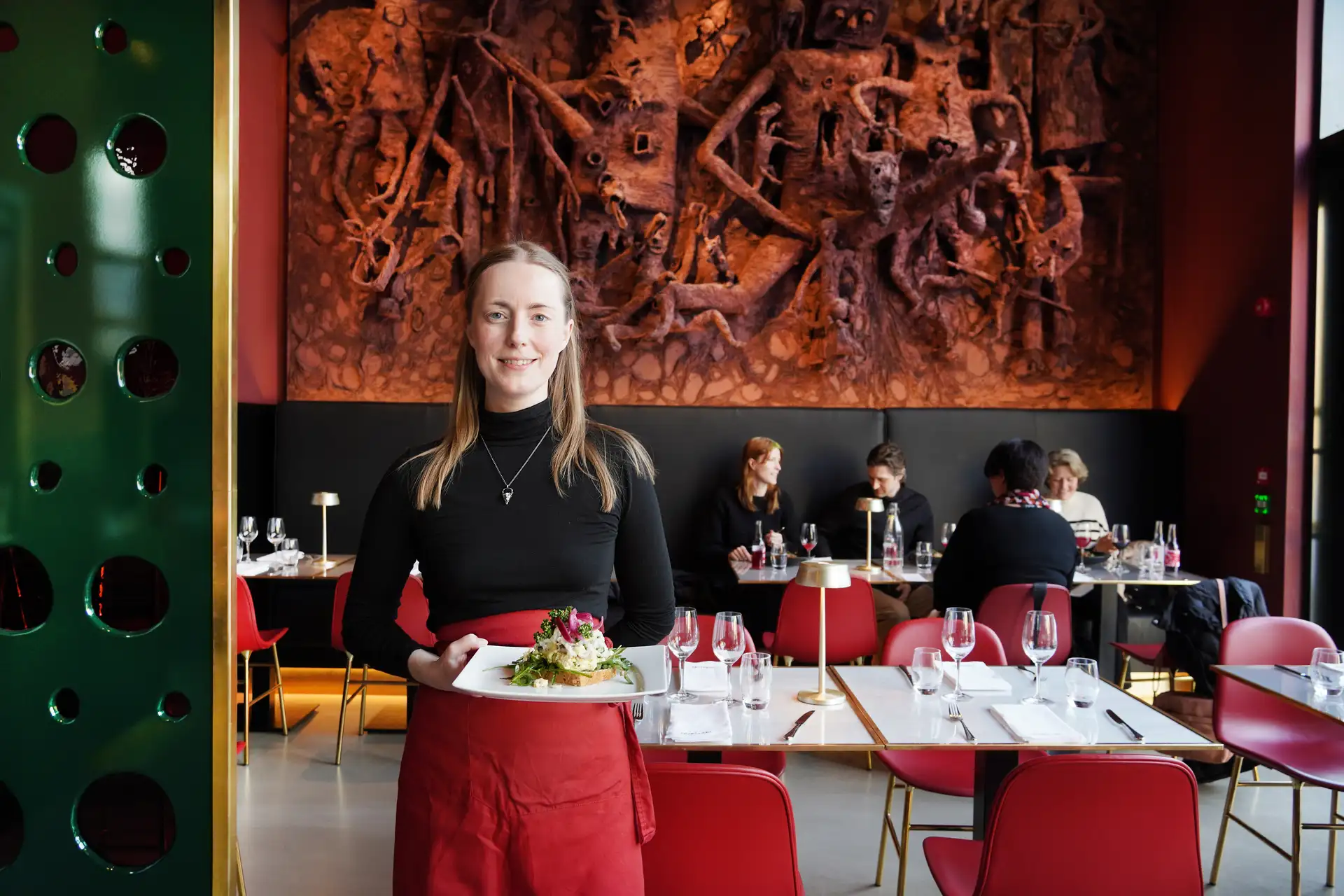 A server in Gubalari Restaurant, Trondheim 