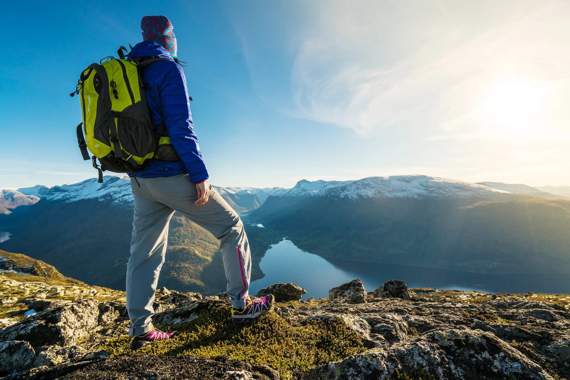 Hiking Loen-Skylift-DSC08274-Bard-Basberg 1920x1280 3x2
