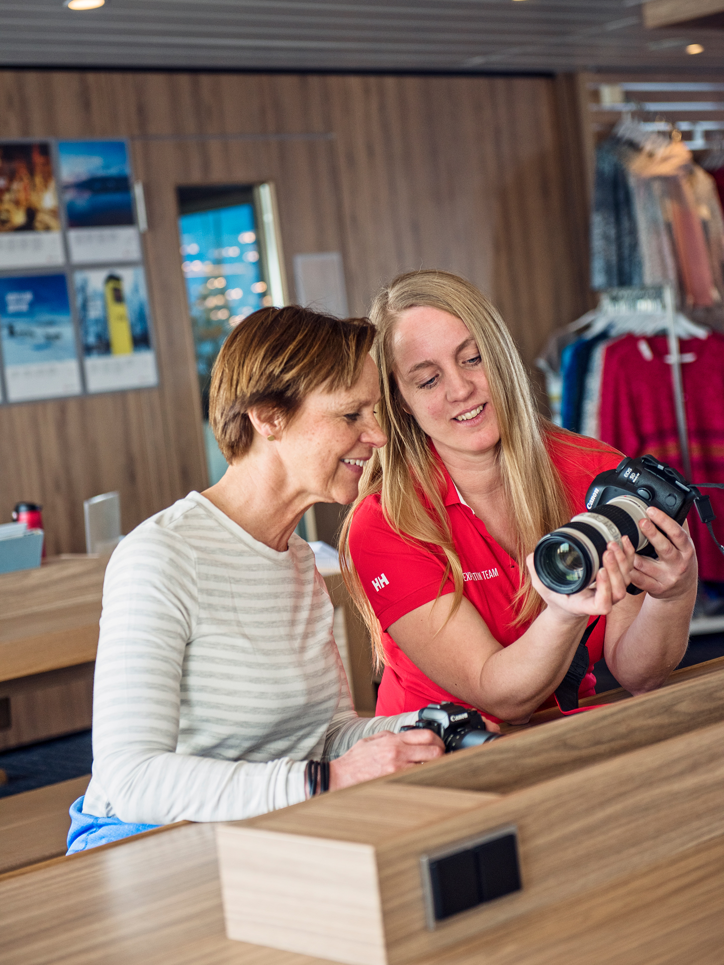 Join our tailored photo programme to master the basics of photography, and take home digital memories from your trip