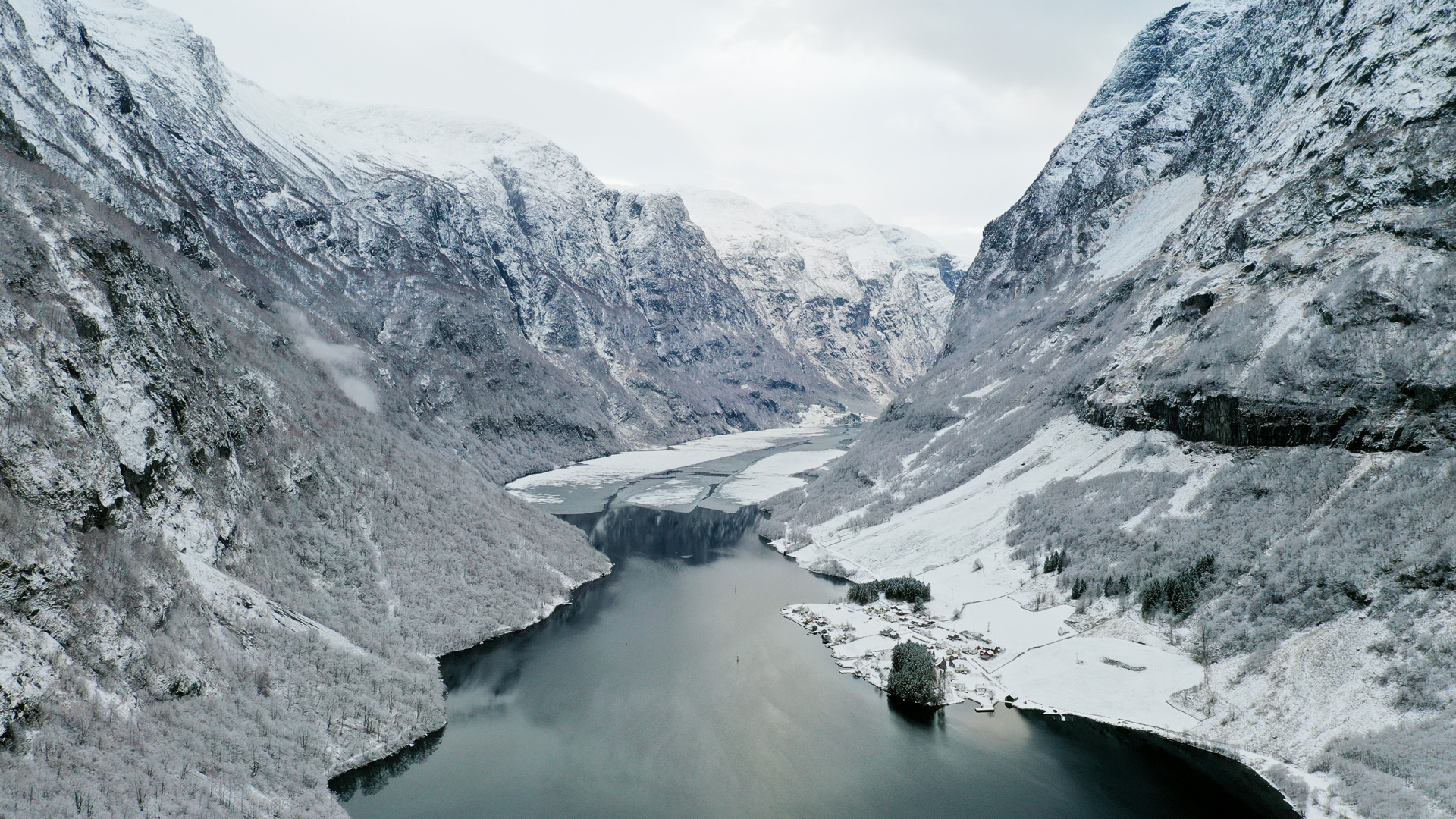 Follow the Northern Lights – Norway to Finland (Autumn 2027–Winter 2028)