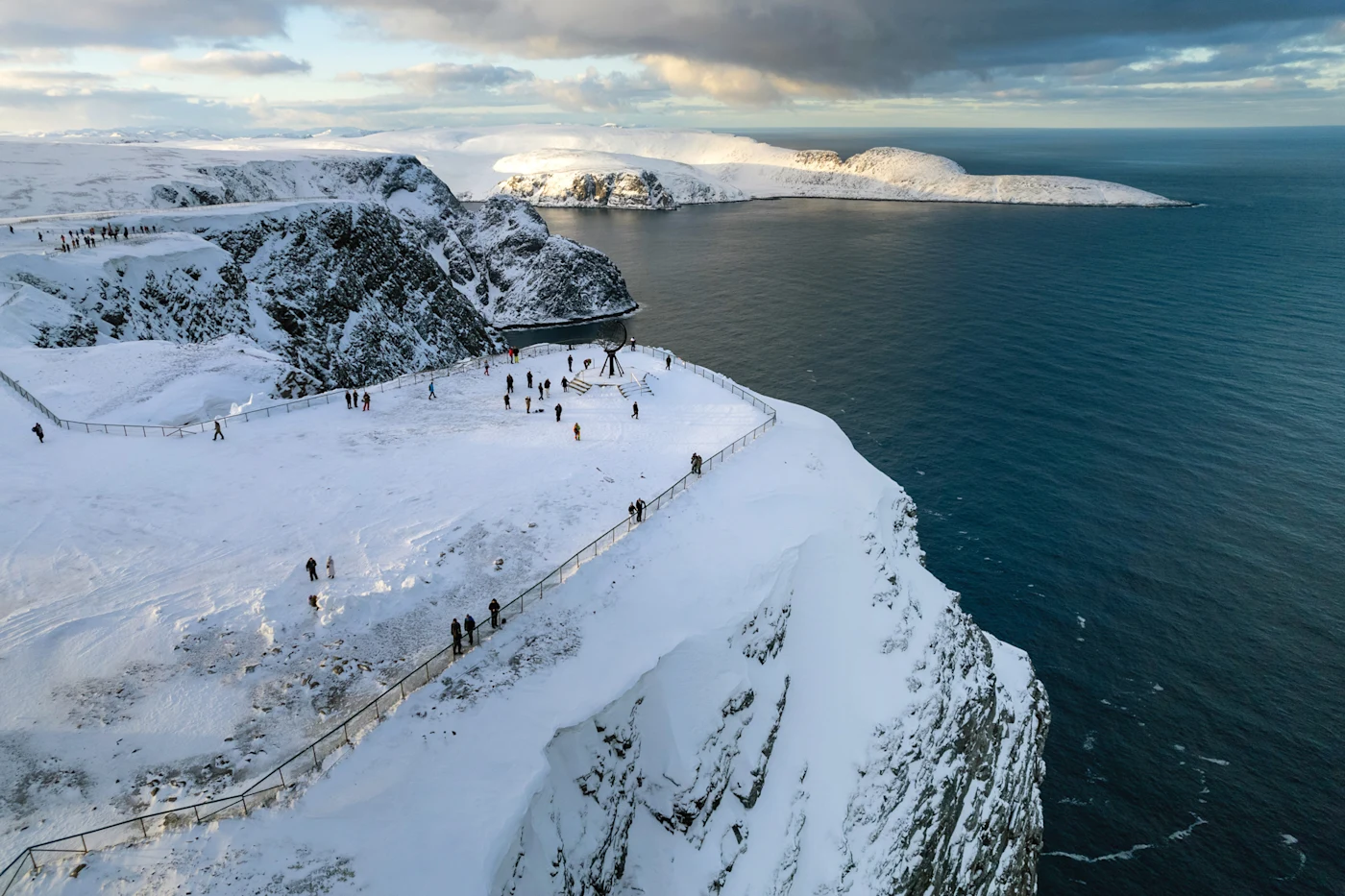 Plateau du cap Nord enneigé