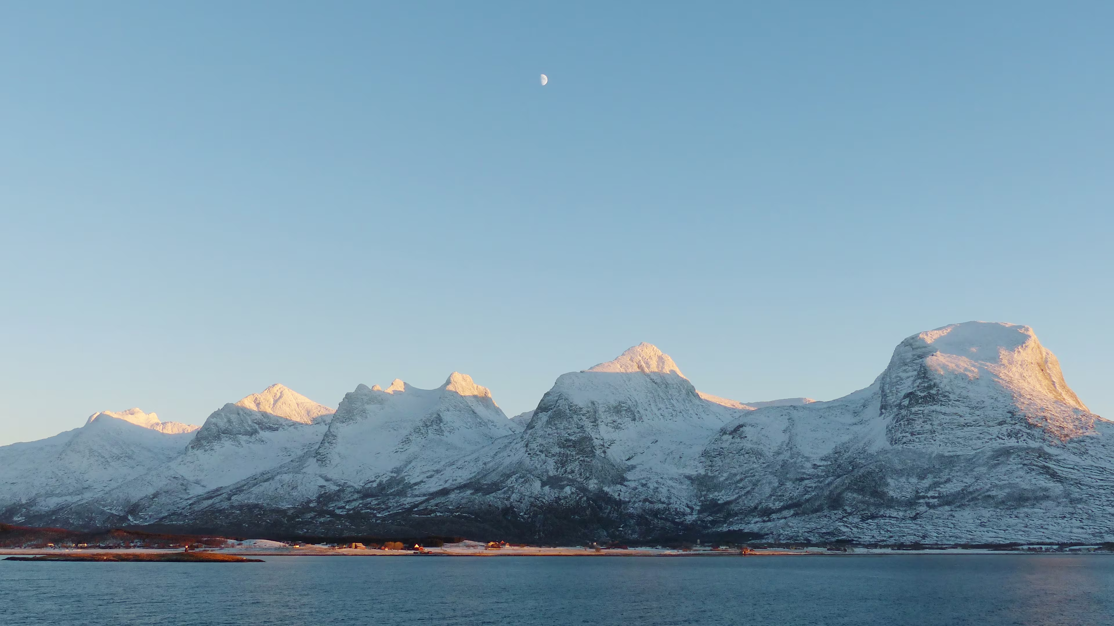 The seven sisters Alstenoya Norway HGR 85666 Photo Photo Competition