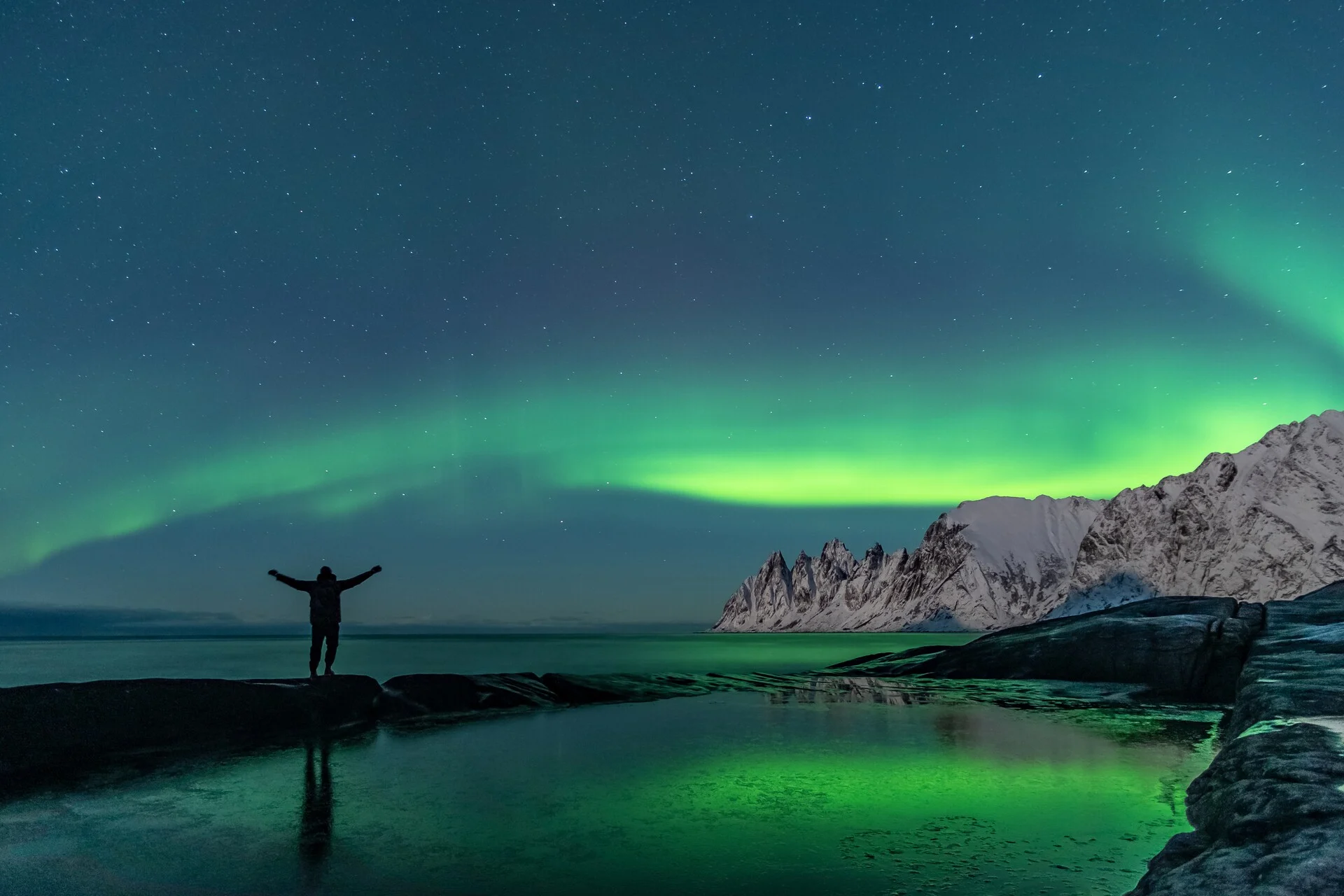 northern-lights-senja-146868-Shutterstock