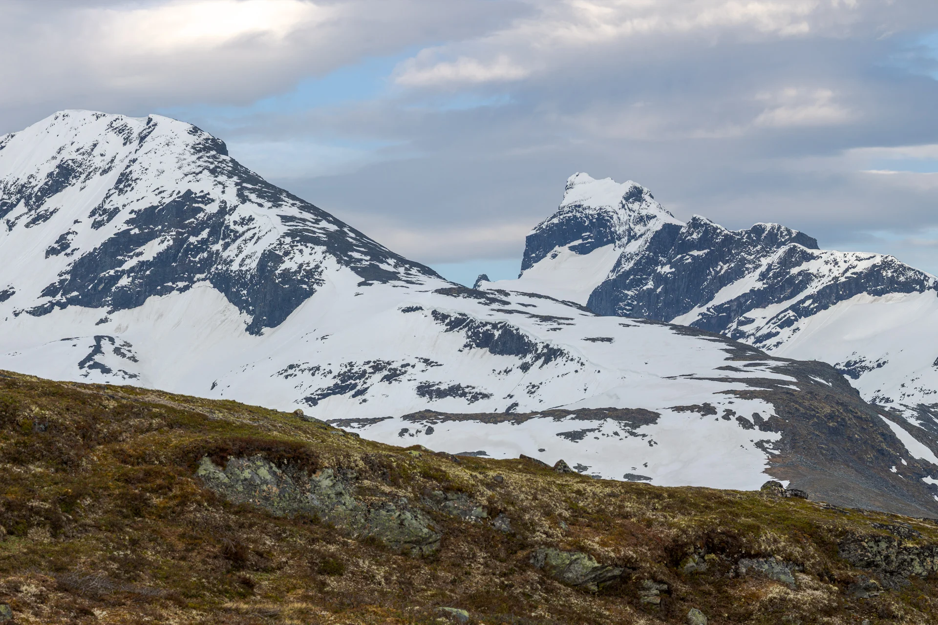 scenic-tour-to-sognefjellet-mountain-pass-MG-9702-Pano-1920x1280-3x2