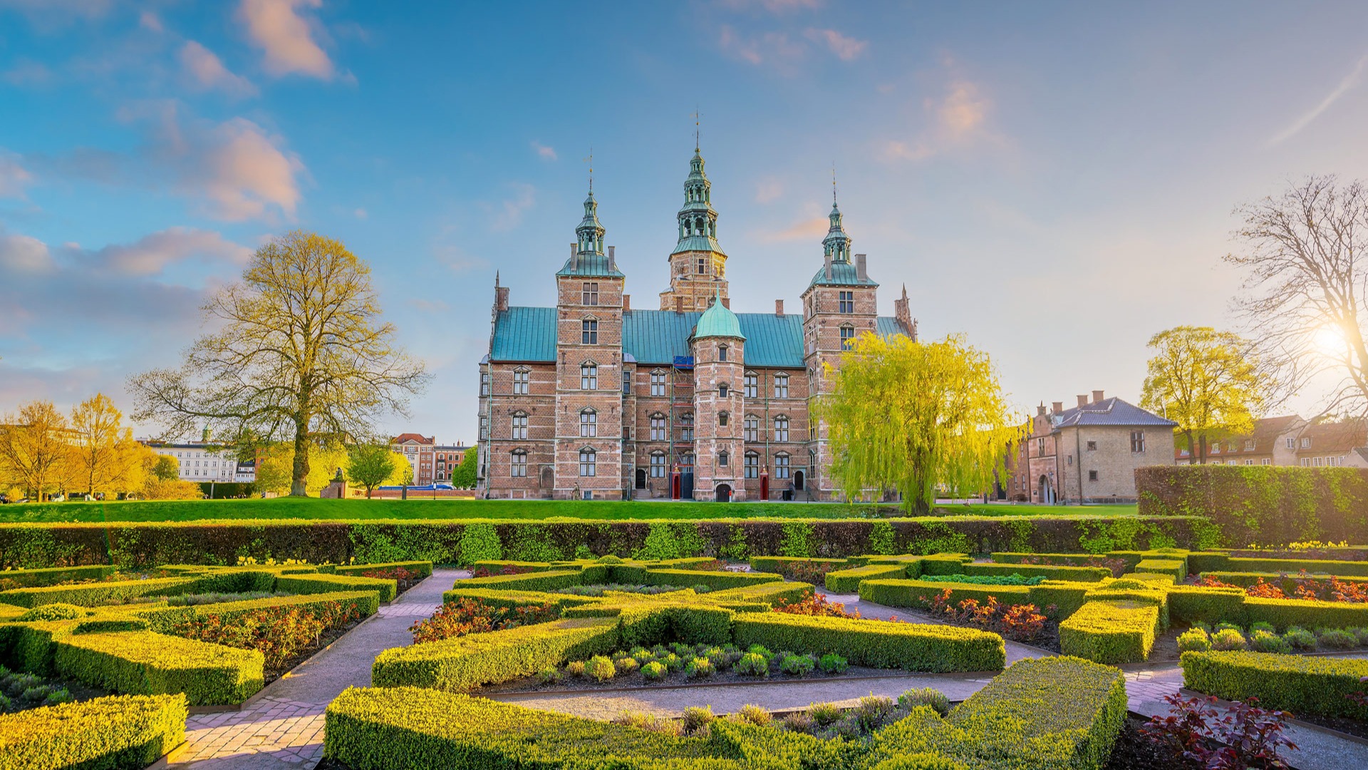 Copenhagen-shutterstock-1962600328-3x2