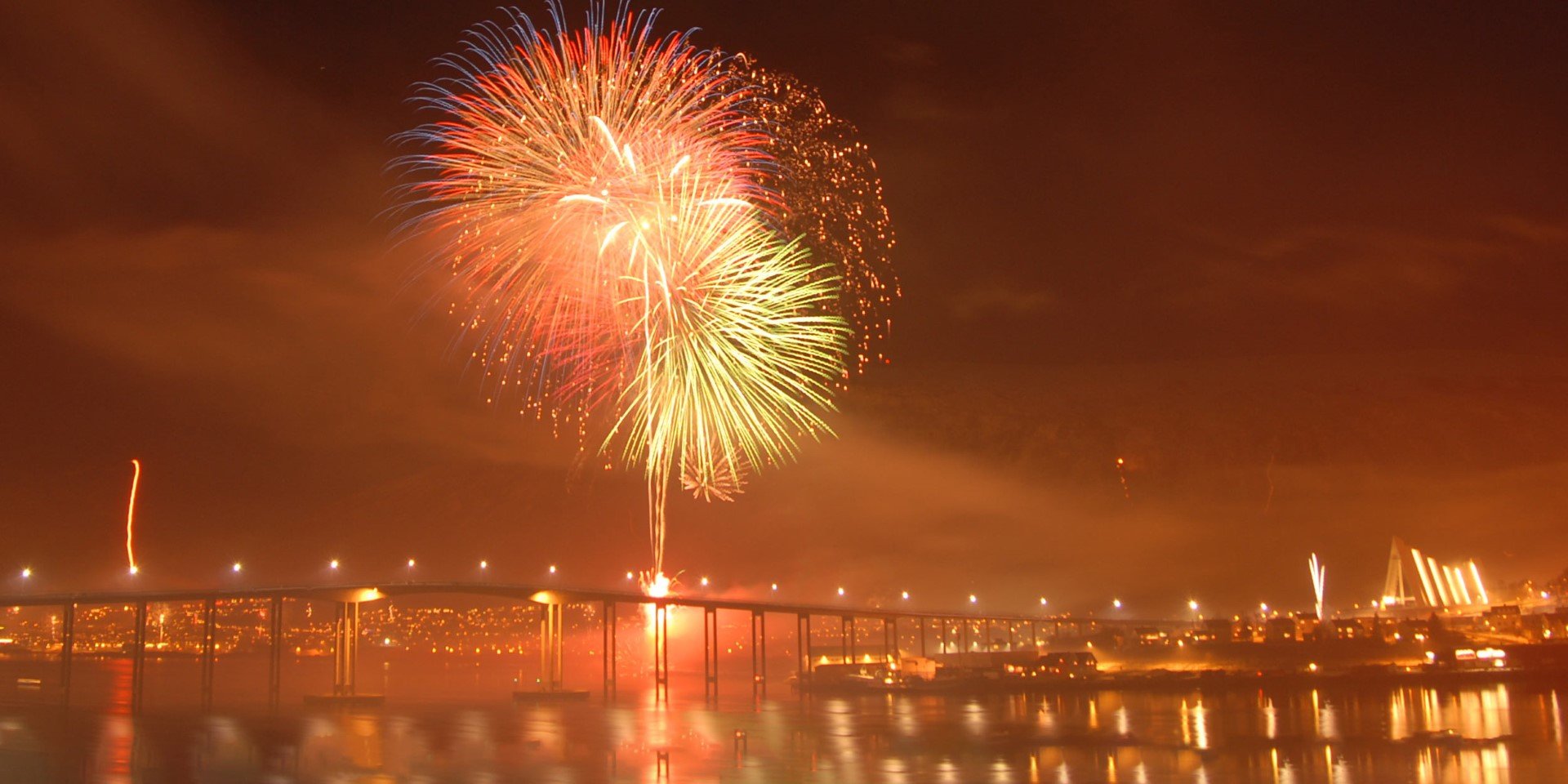 Spektakuläres Feuerwerk