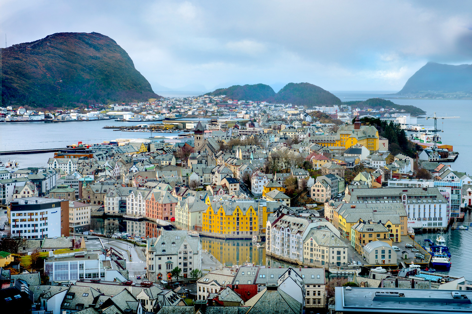 Arctic Norway Frontier - Svalbard, Fjords & Oslo
