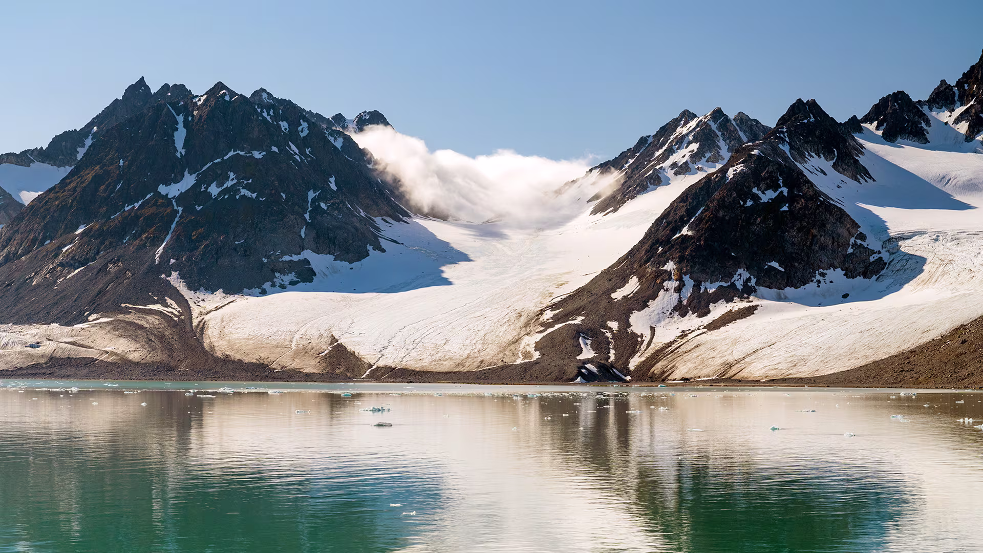 MS Nordstjernen Magdalenefjorden HGR 164369 Photo Schibsted Partnerstudio 1920x1080