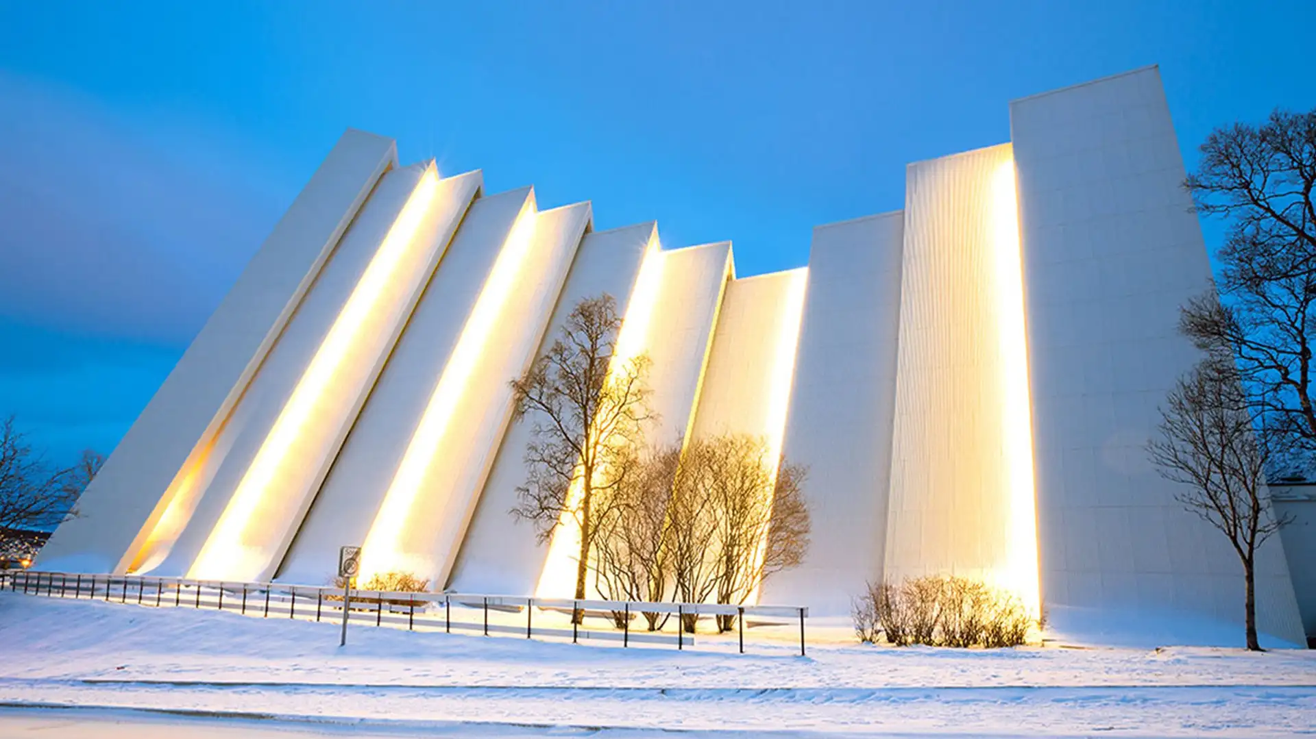 EXTRA The-Arctic-Cathedral-Tromso-Norway-HGR-131415--Photo Shutterstock
