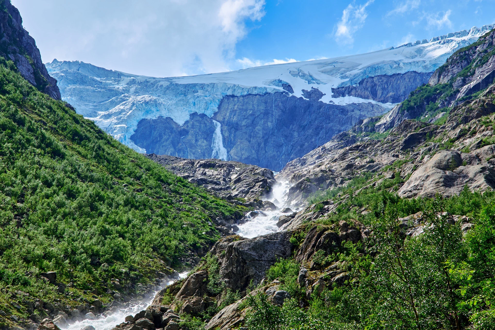 04-Folgefonna-Kvinnheradsfjord-shutterstock-508667611-3x2