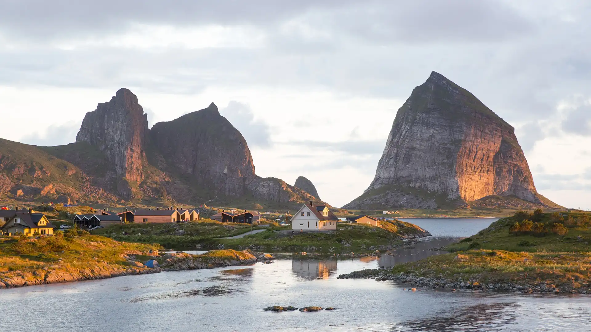 Trana-Coast-of-Helgeland-Norway-hgr-137444-shutterstock