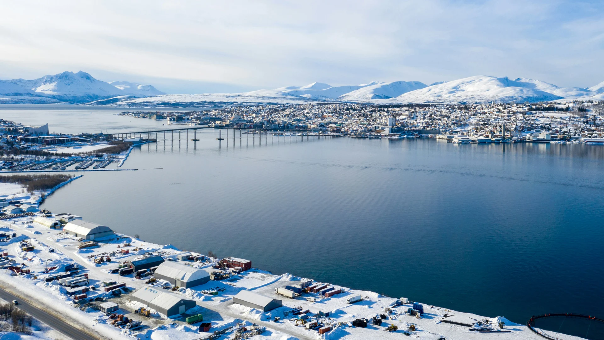 anton-lammert-T2NlmkudiAk-Tromsø-unsplash-1920x1080