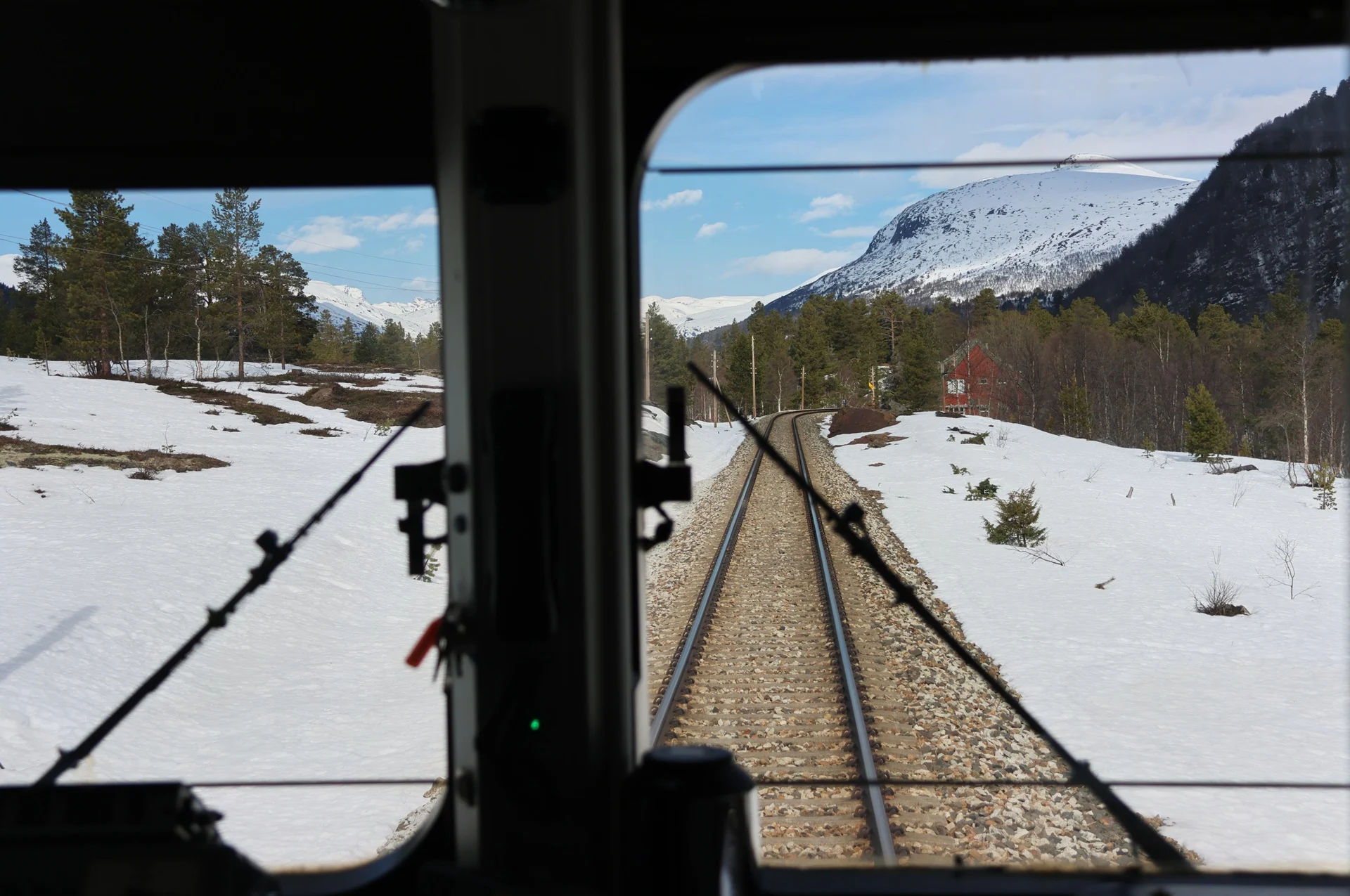 snowy-winter-view-from-train-cab-in-romsdalen-valley-andalsnes-norway-1920