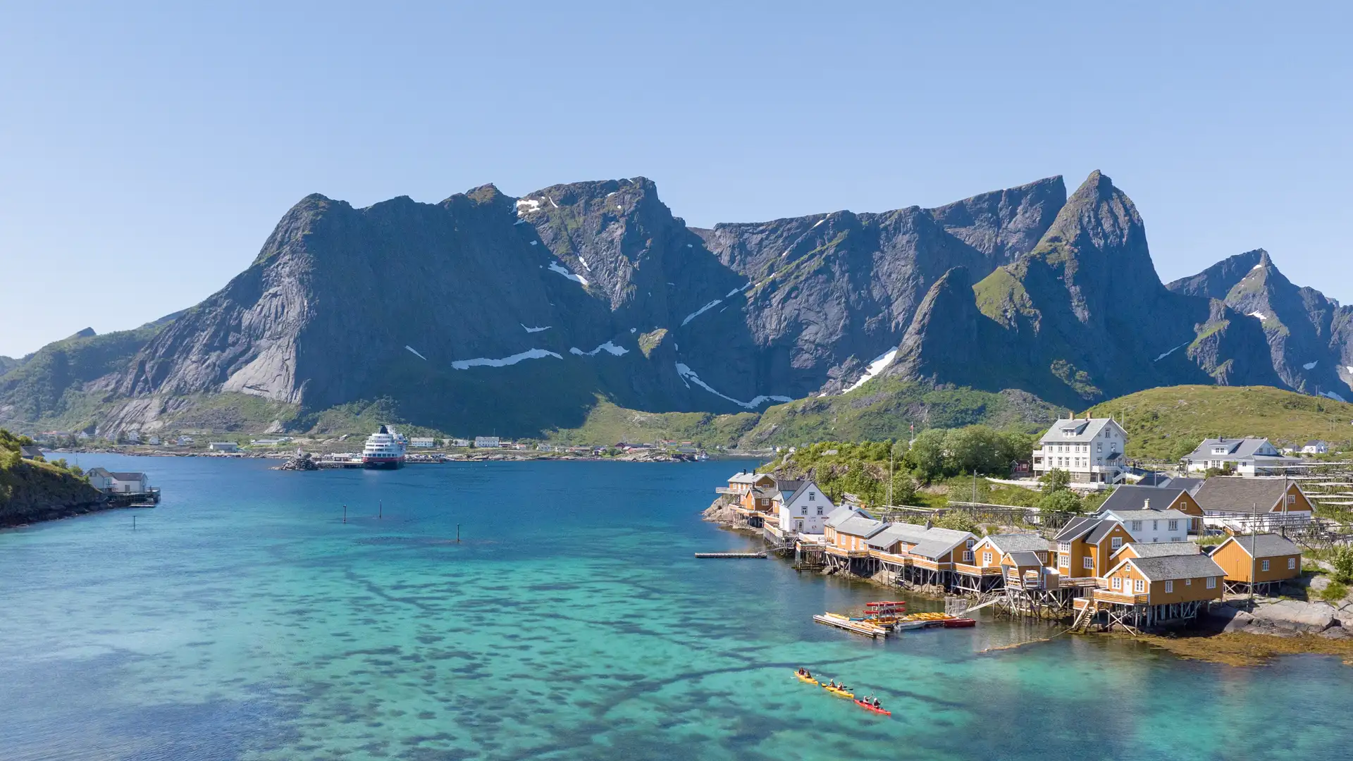 MAIN-HERO MS-Finnmarken Reine Summer-Kayak Drone July24 01 1920x1080