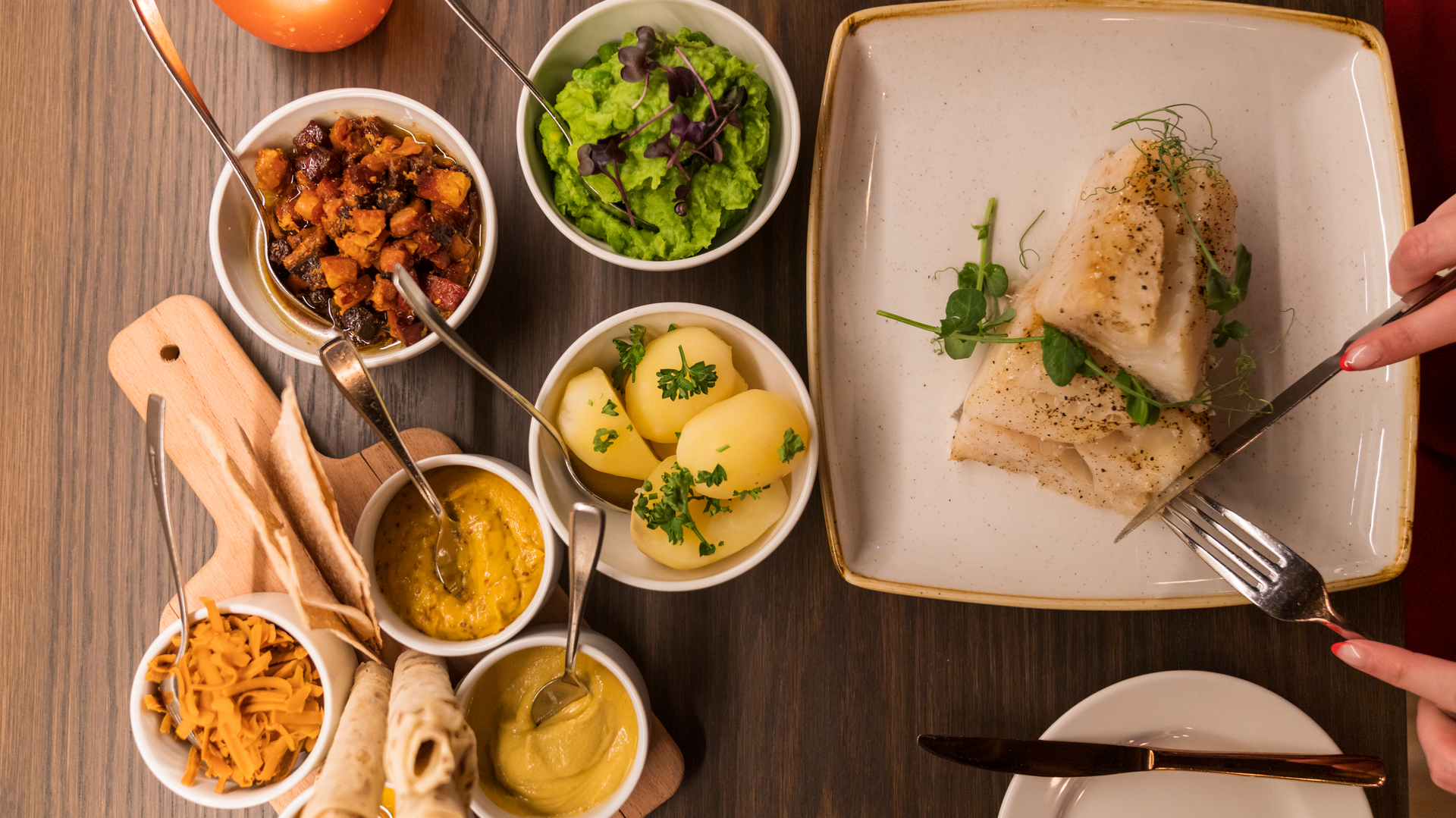 Christmas side dishes in Norway include boiled potatoes, red cabbage and sauerkraut. Image copyright: Fredrik Ahlsen - Visit Norway