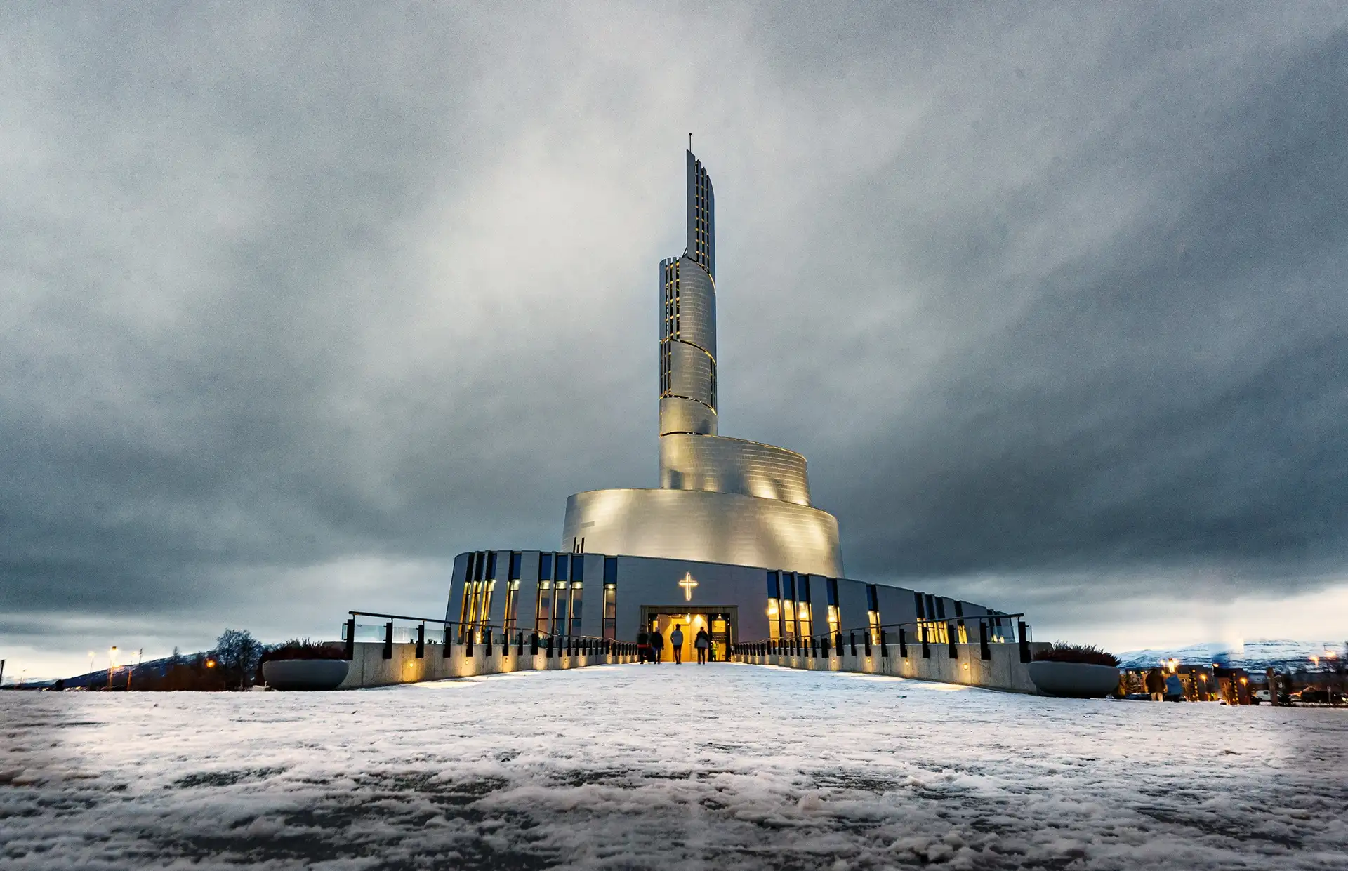 northern-lights-cathedral-alta-norway-hgr-149921-kay-fochtmann-1920