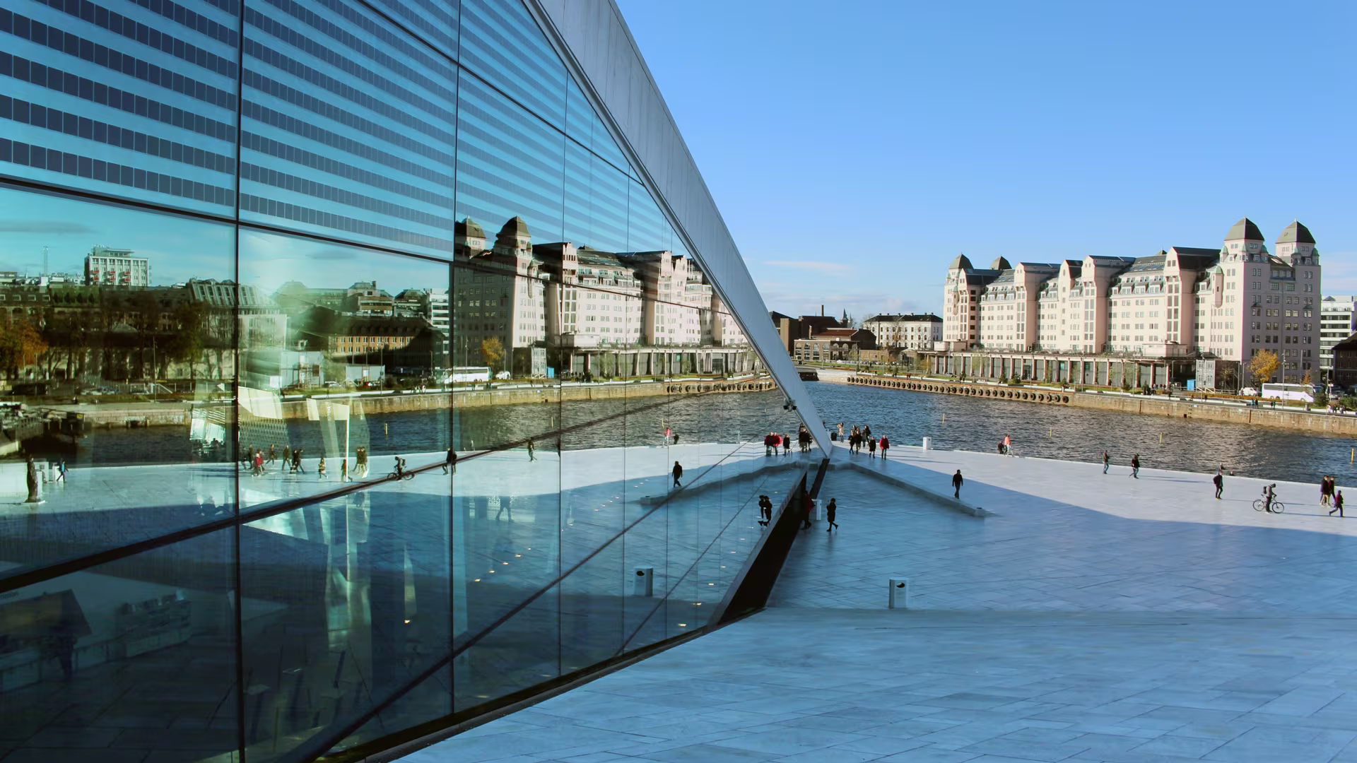 oslo-894947 AlexvonGutthenbach-Lindau Pixabay EDIT 1920x1080