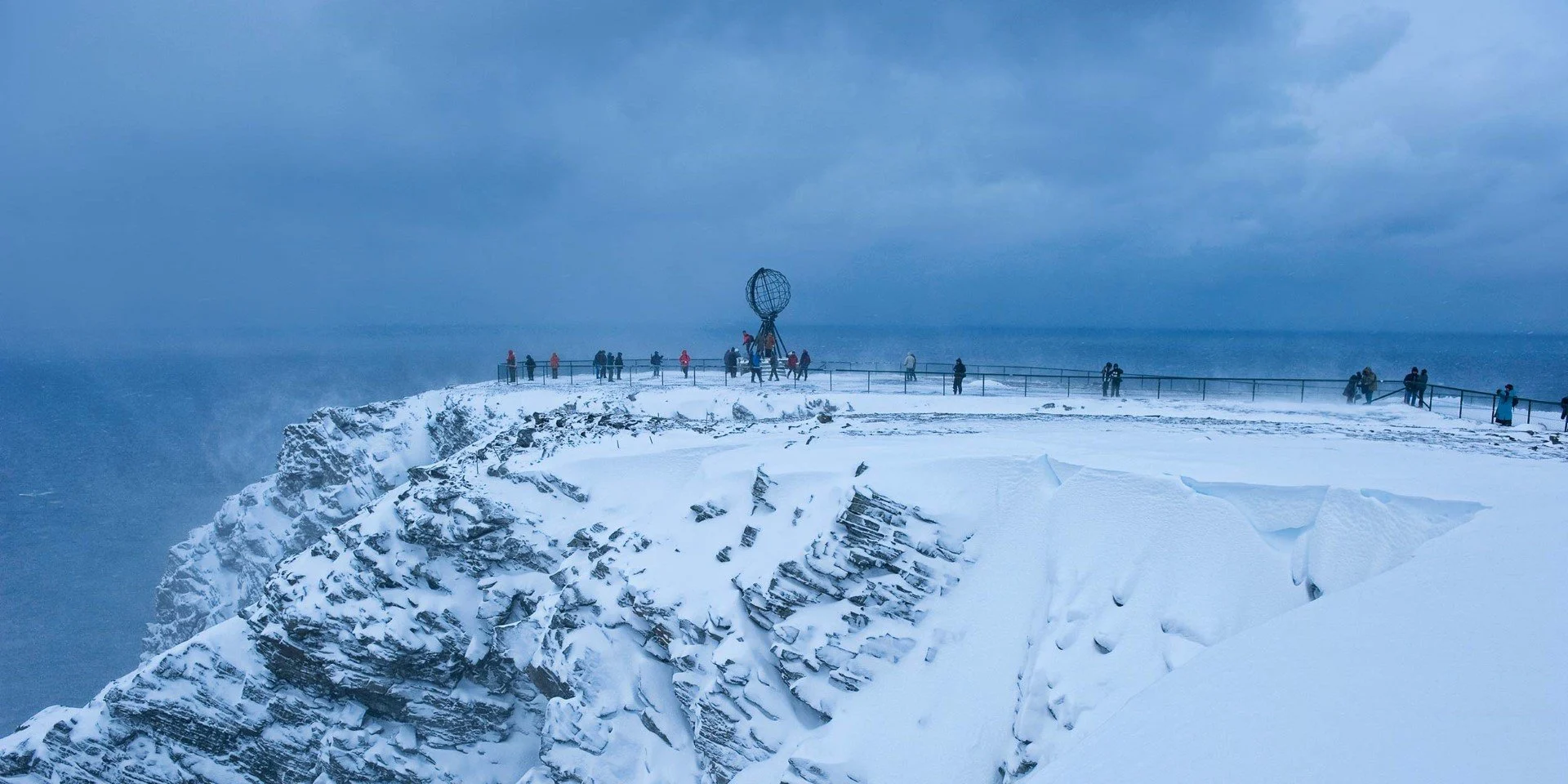 The plateau rises 307 meters above the Arctic Ocean, and marks the end point of the European mainland