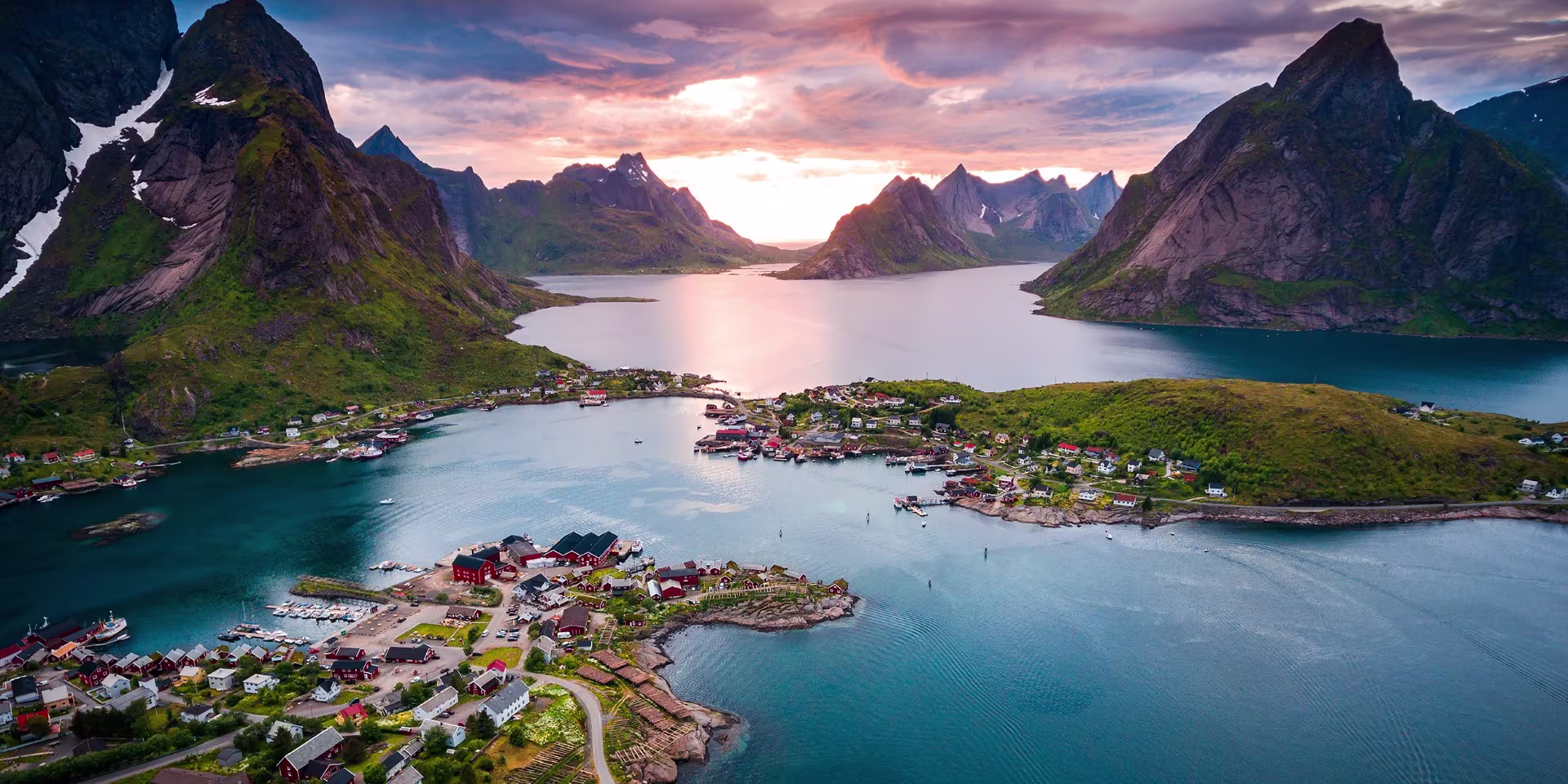 Sonnenuntergang über den Lofoten