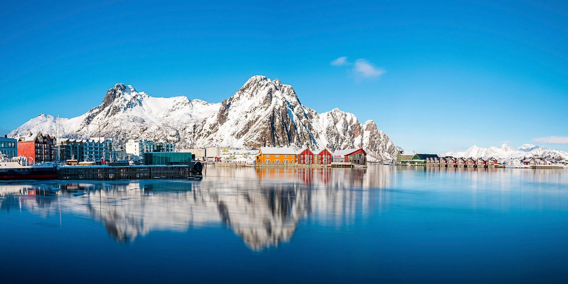 Svolvær, der Hauptort der Lofoten, im Winter