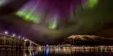 Les aurores boréales, la montagne et la mer dans la spectaculaire région arctique de la Norvège

