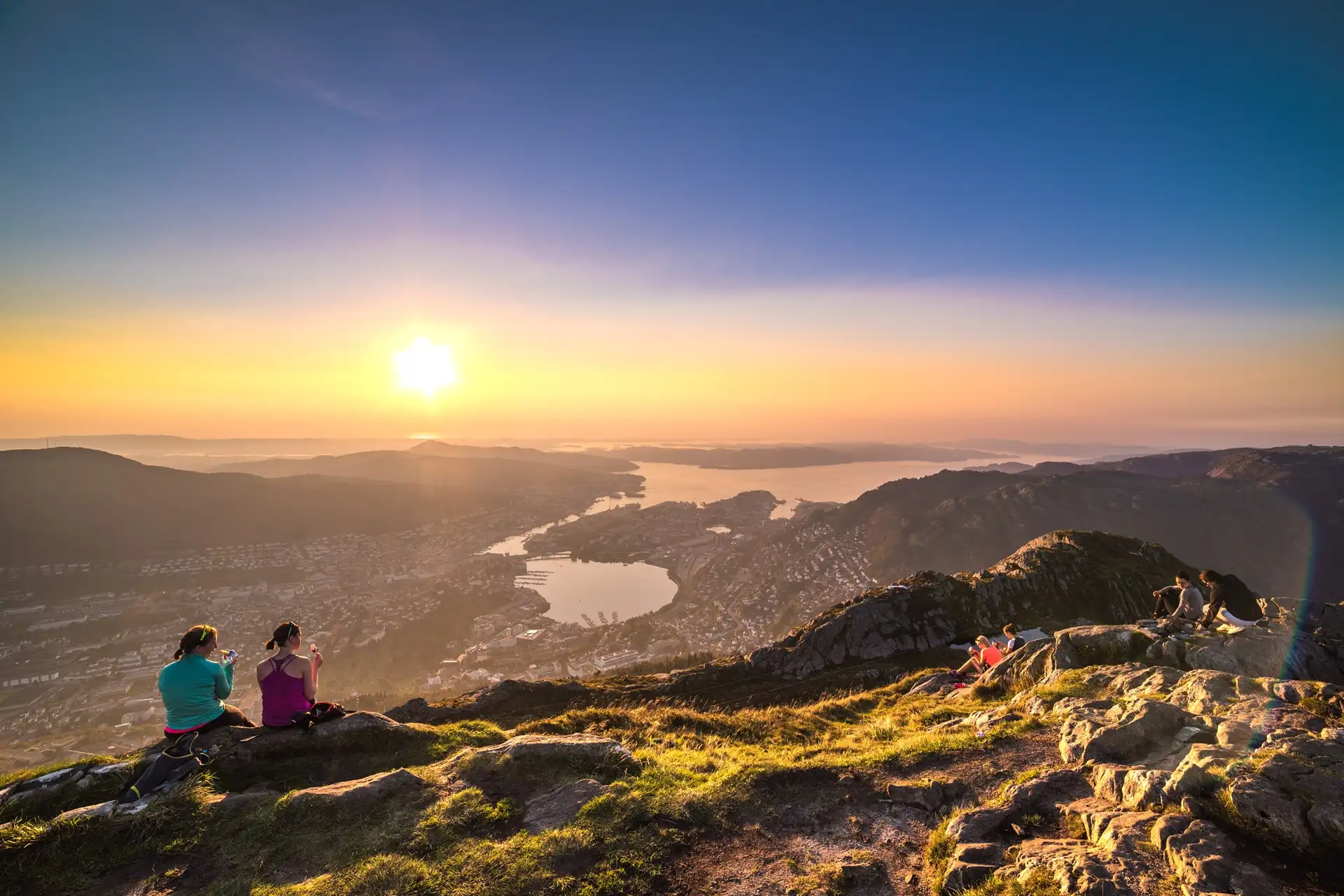 people-mt-ulriken-sunset