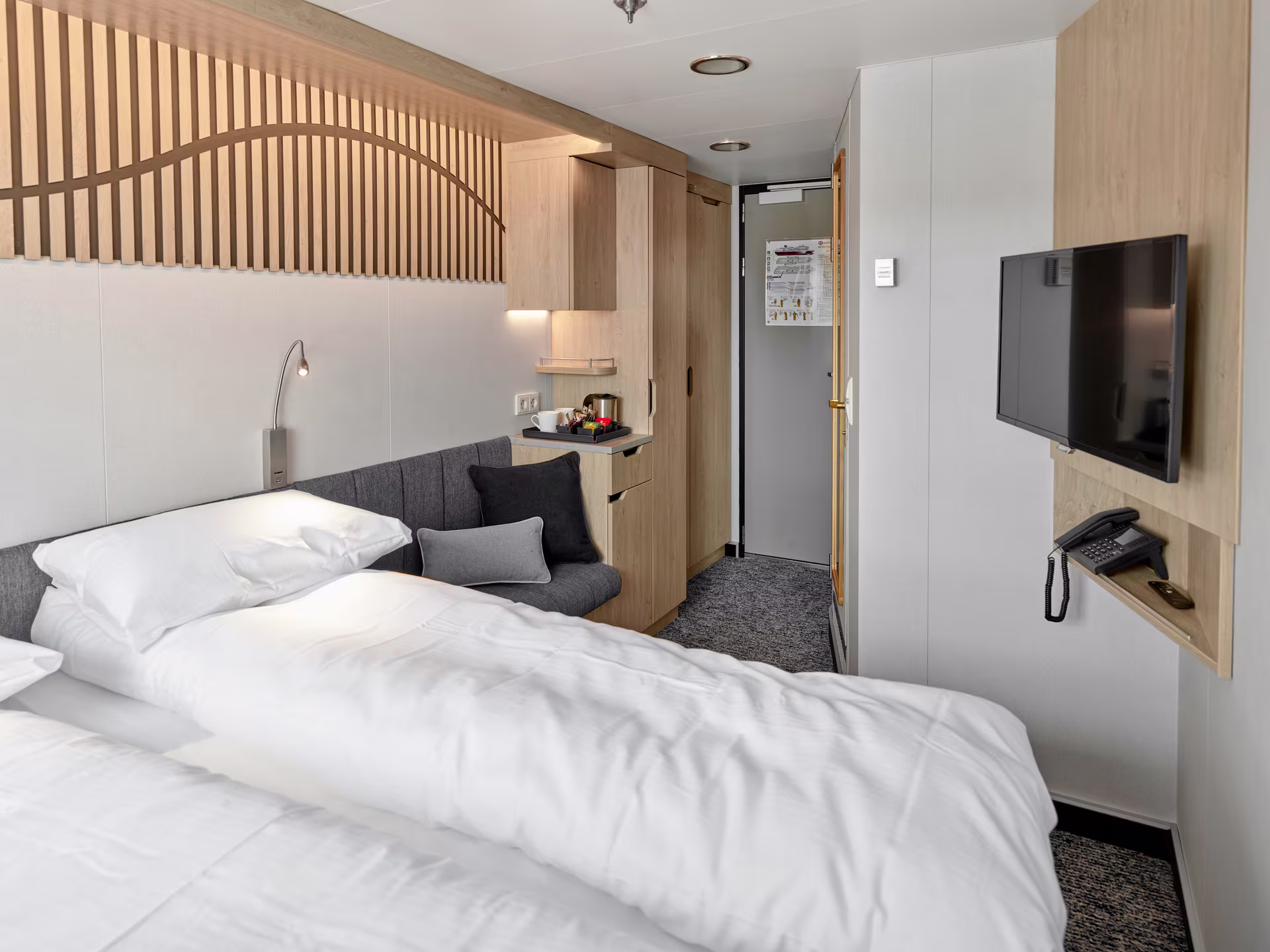 MS Finnmarken Arctic Superior P2 Internal Room View