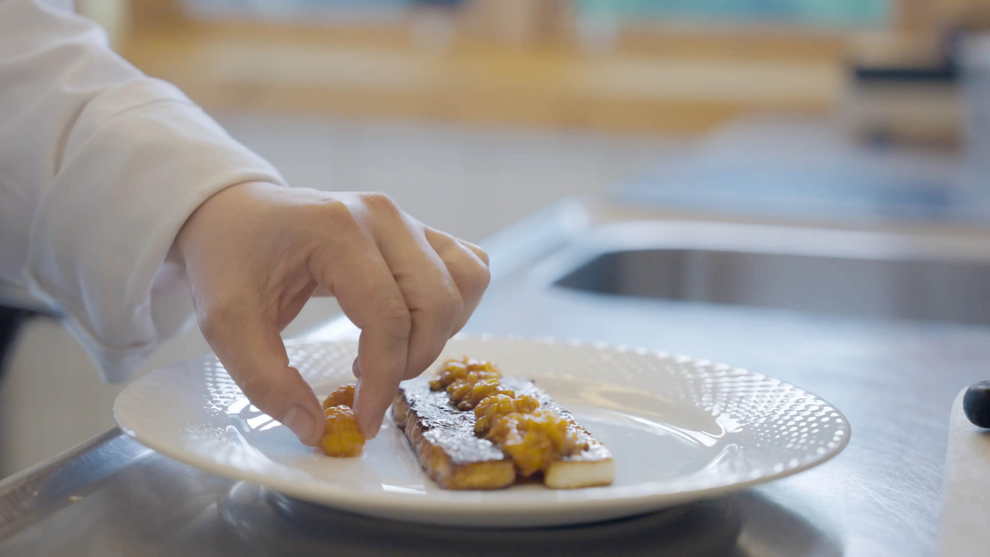 Sámi Culinary Ambassador Máret Rávdná Buljo creates Sami food for Hurtigruten ships
