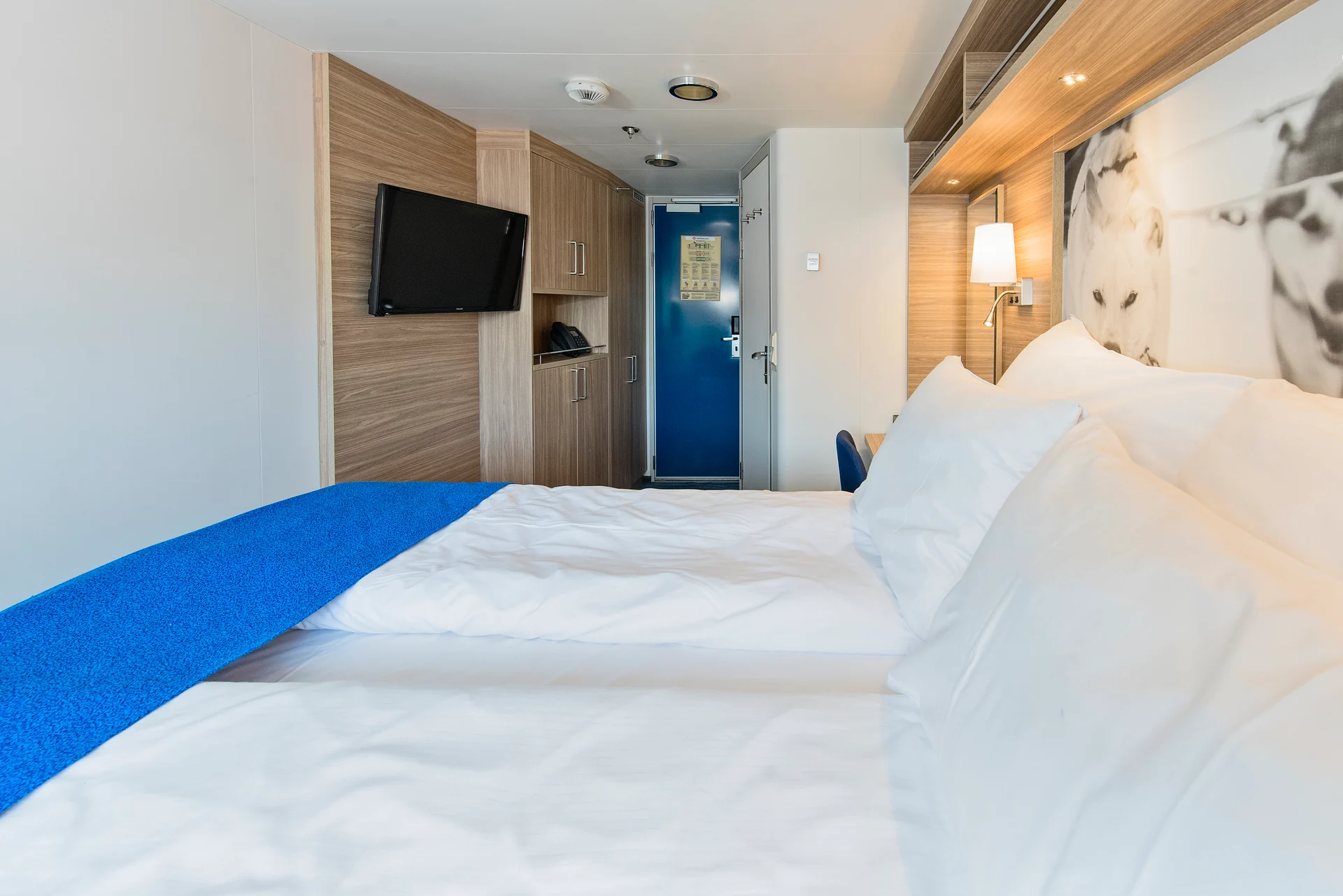 MS Nordkapp Artic Superior U2D Room Internal View