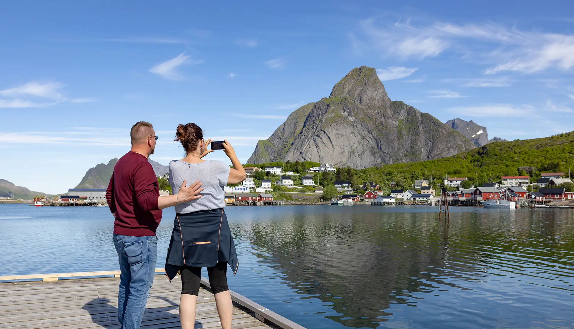 2024.06.16-People-in-Reine-Lofoten-53-Espen-Mills