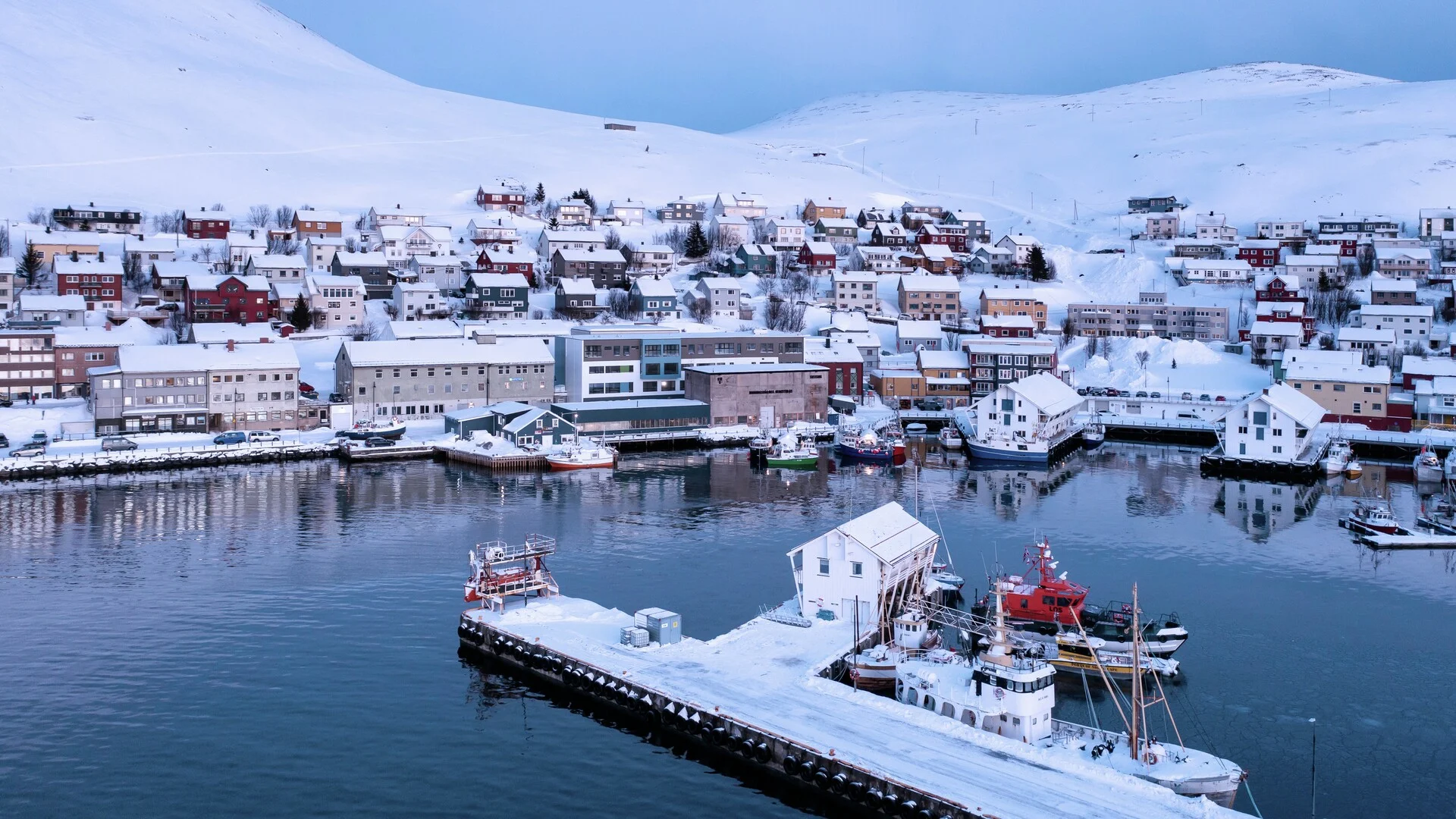 The port of Honningsvåg covered in snow