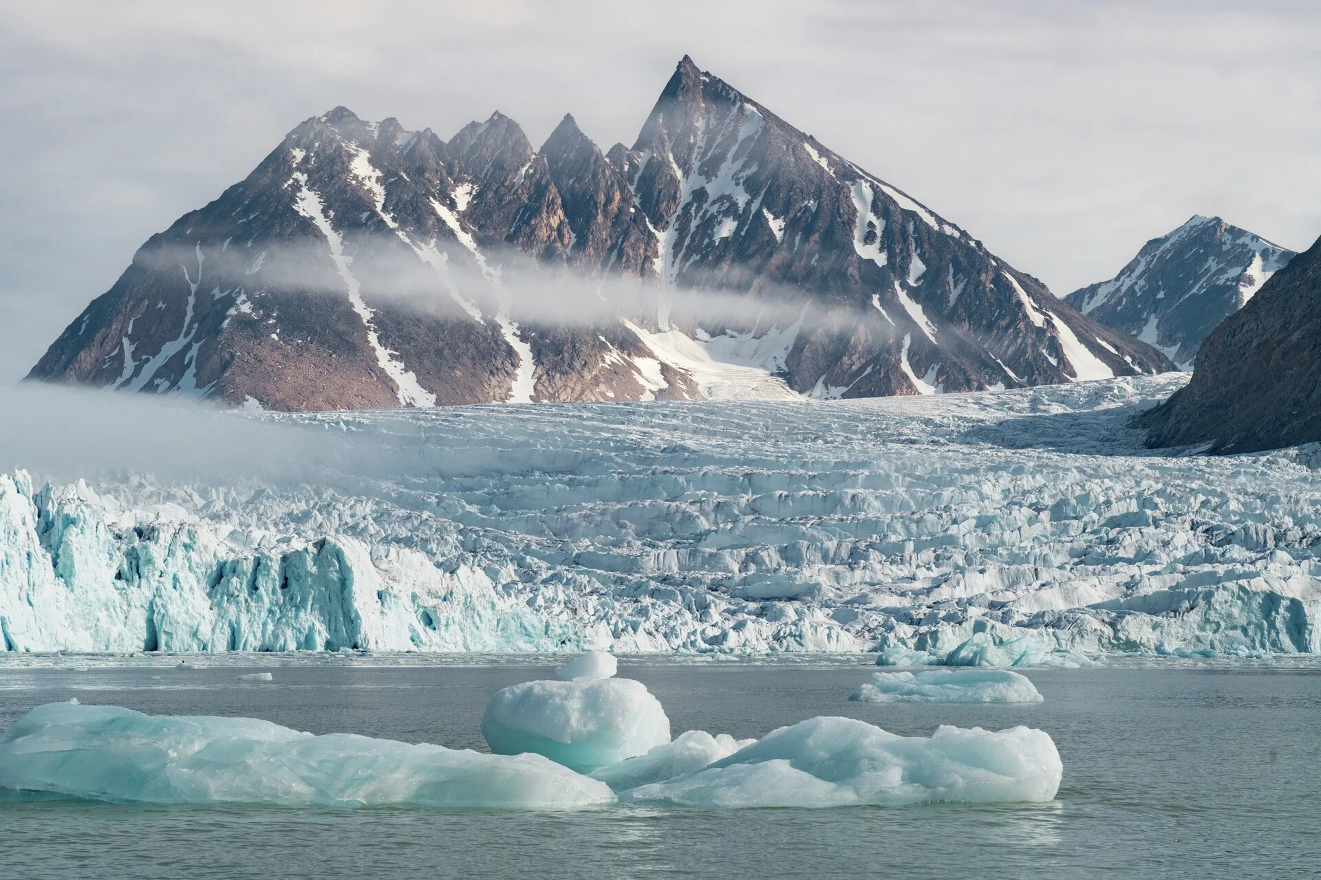 Smeerenburg glacier Svalbard HGR 163580 Yuri Matisse Choufour