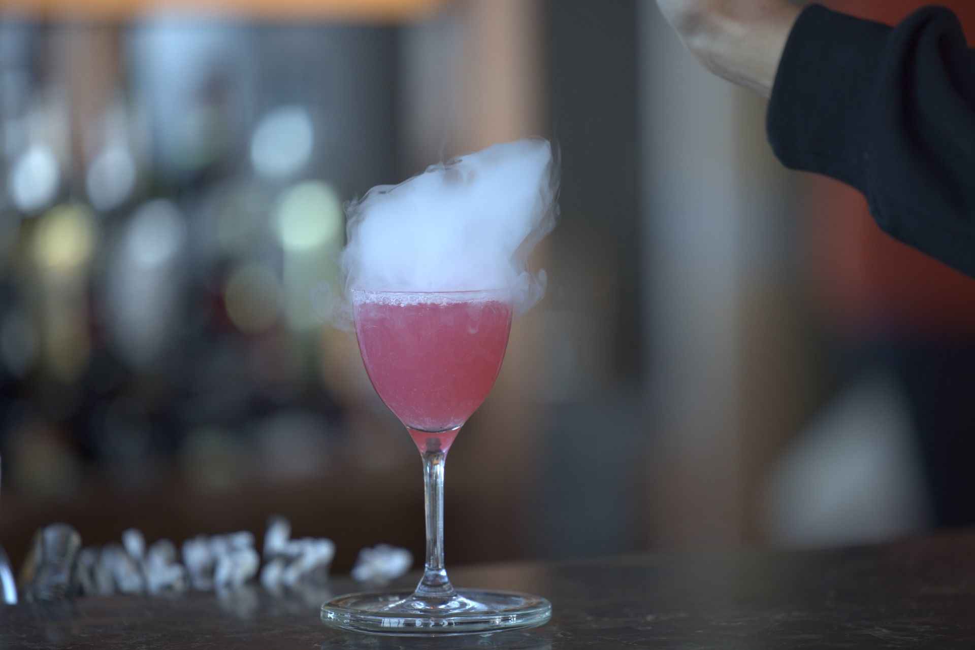 cocktail-1893-bar-ms-trollfjord-Espen Mills