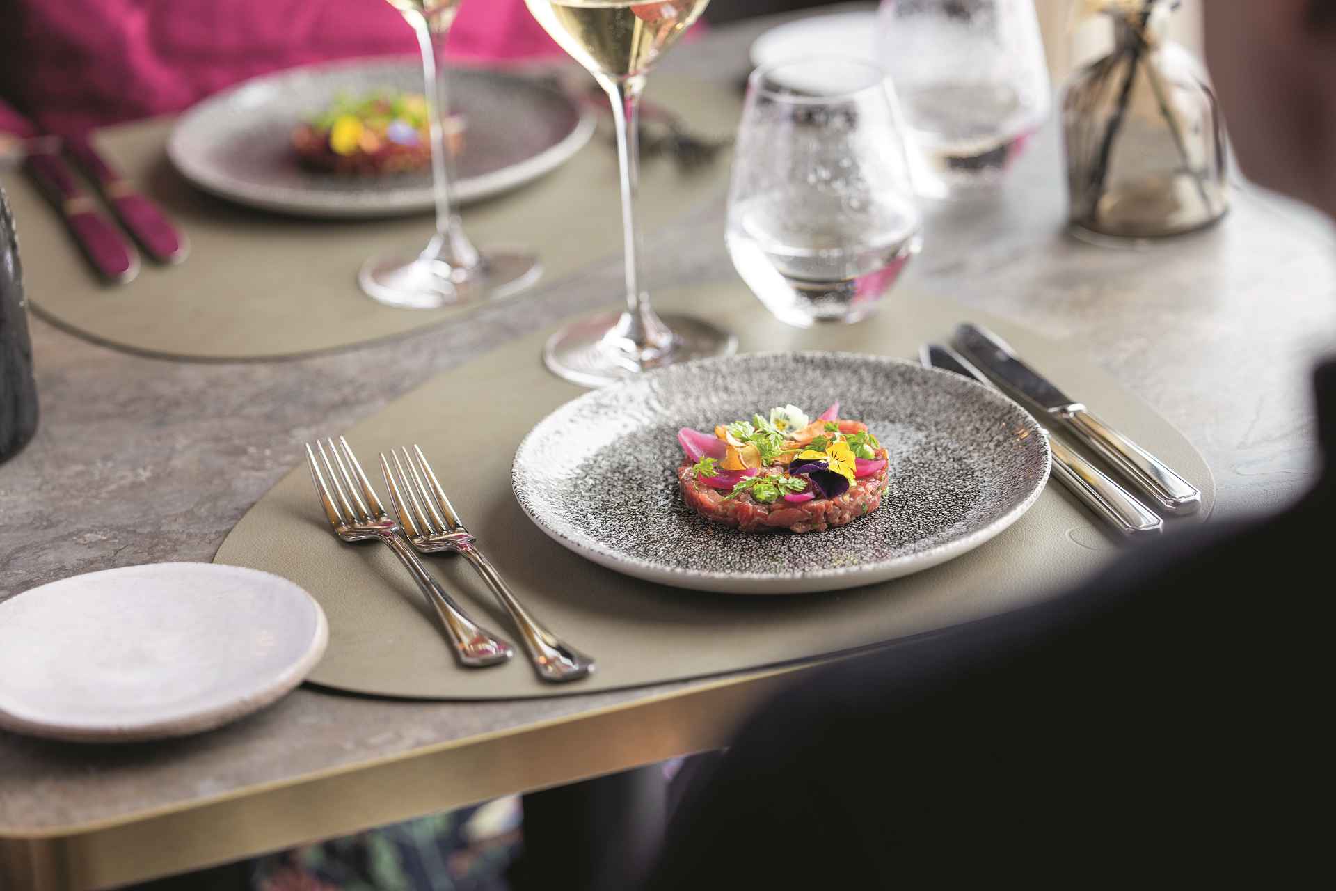 Dînez avec style dans notre restaurant primé, le Røst.