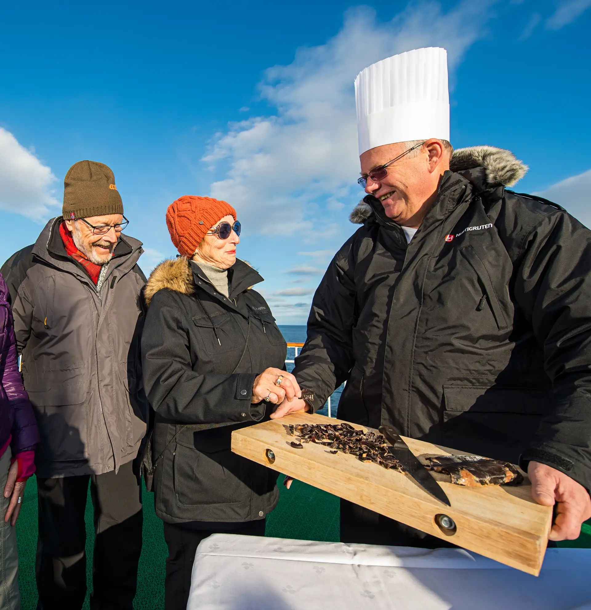 Food tasting Out on deck HGR 47137 Photo Orjan Bertelsen-1920