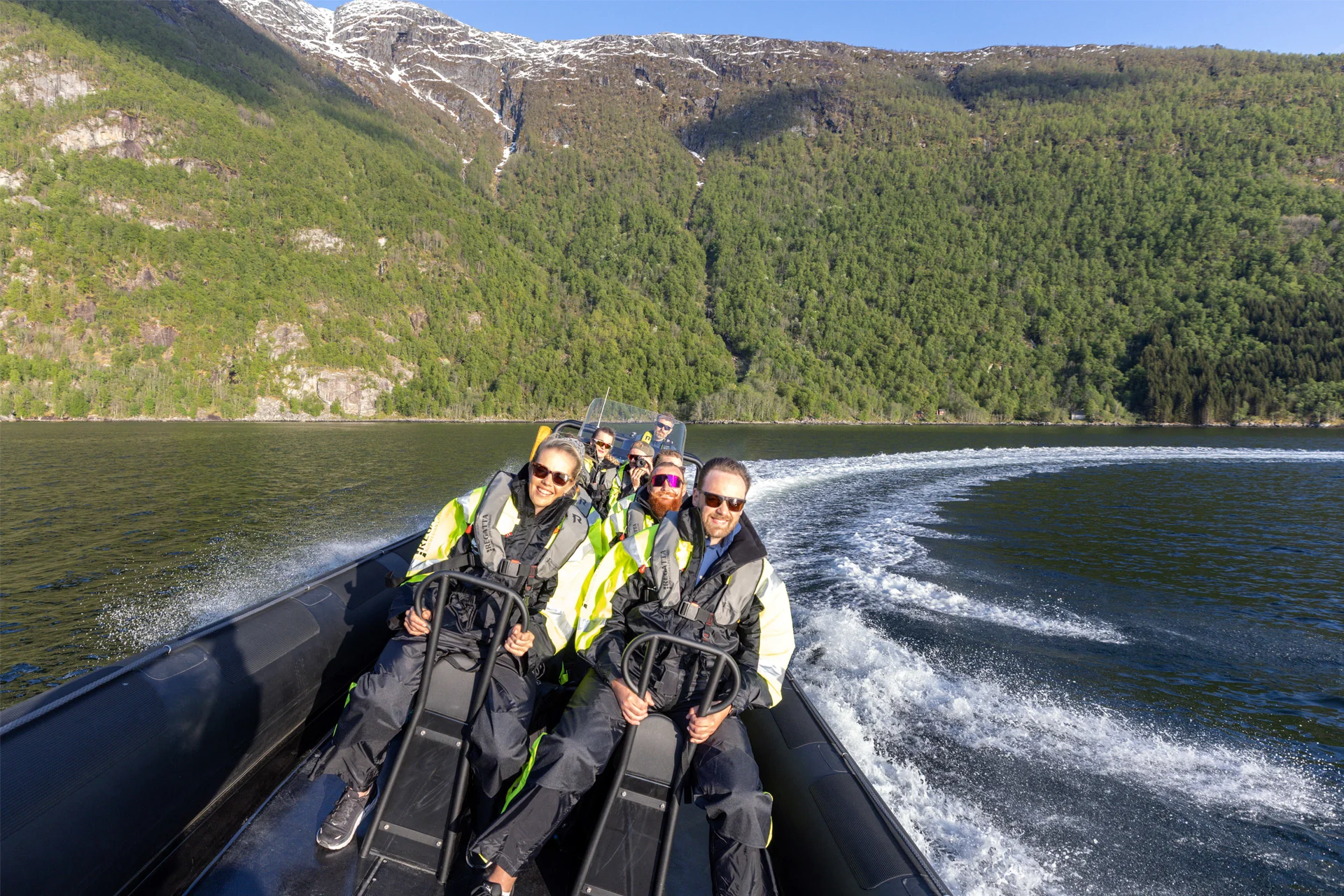 Hardangerfjord-RIB-adventure-821A4954-1920x1280-3x2