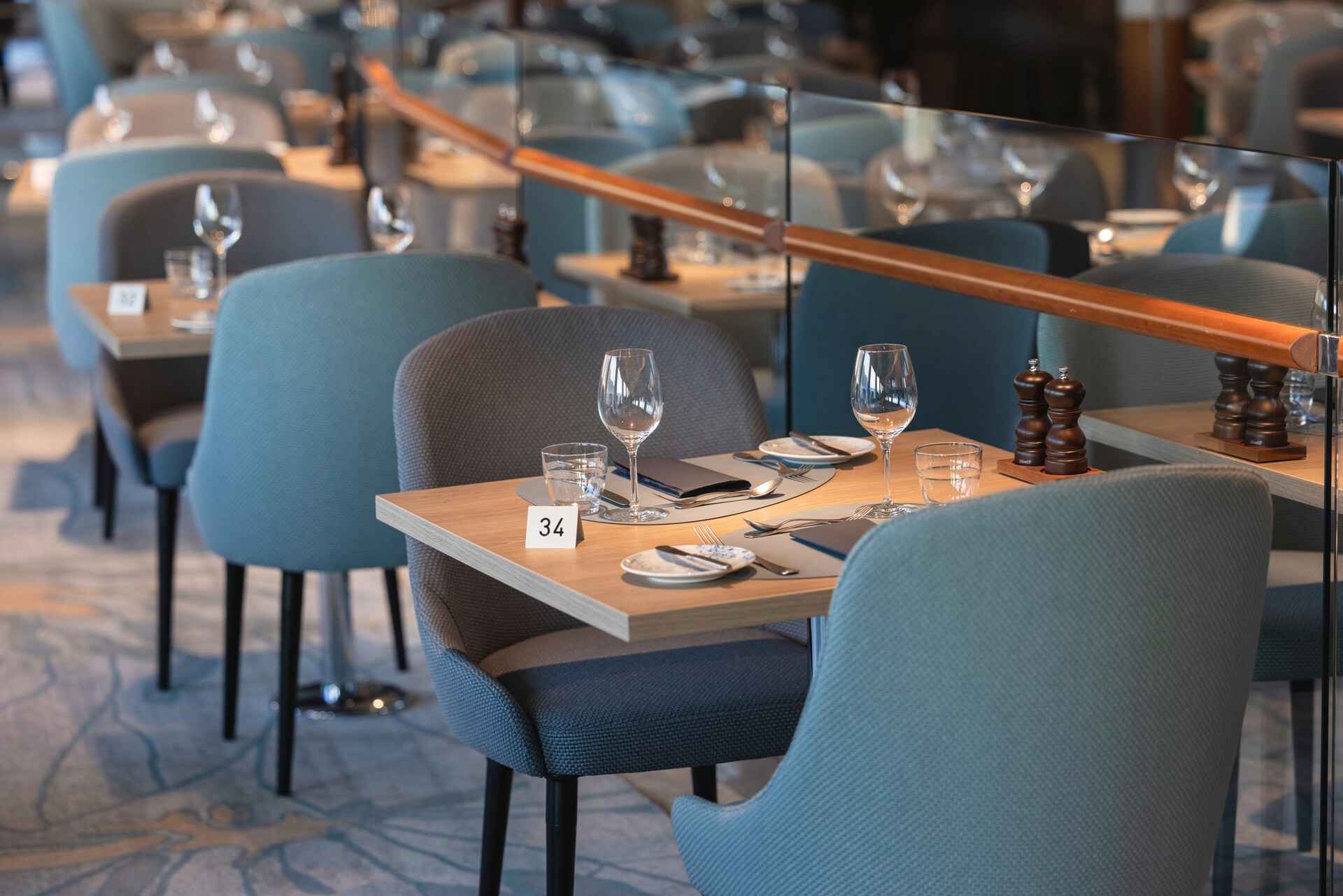 Restaurant Flora ombord på M/S Trollfjord