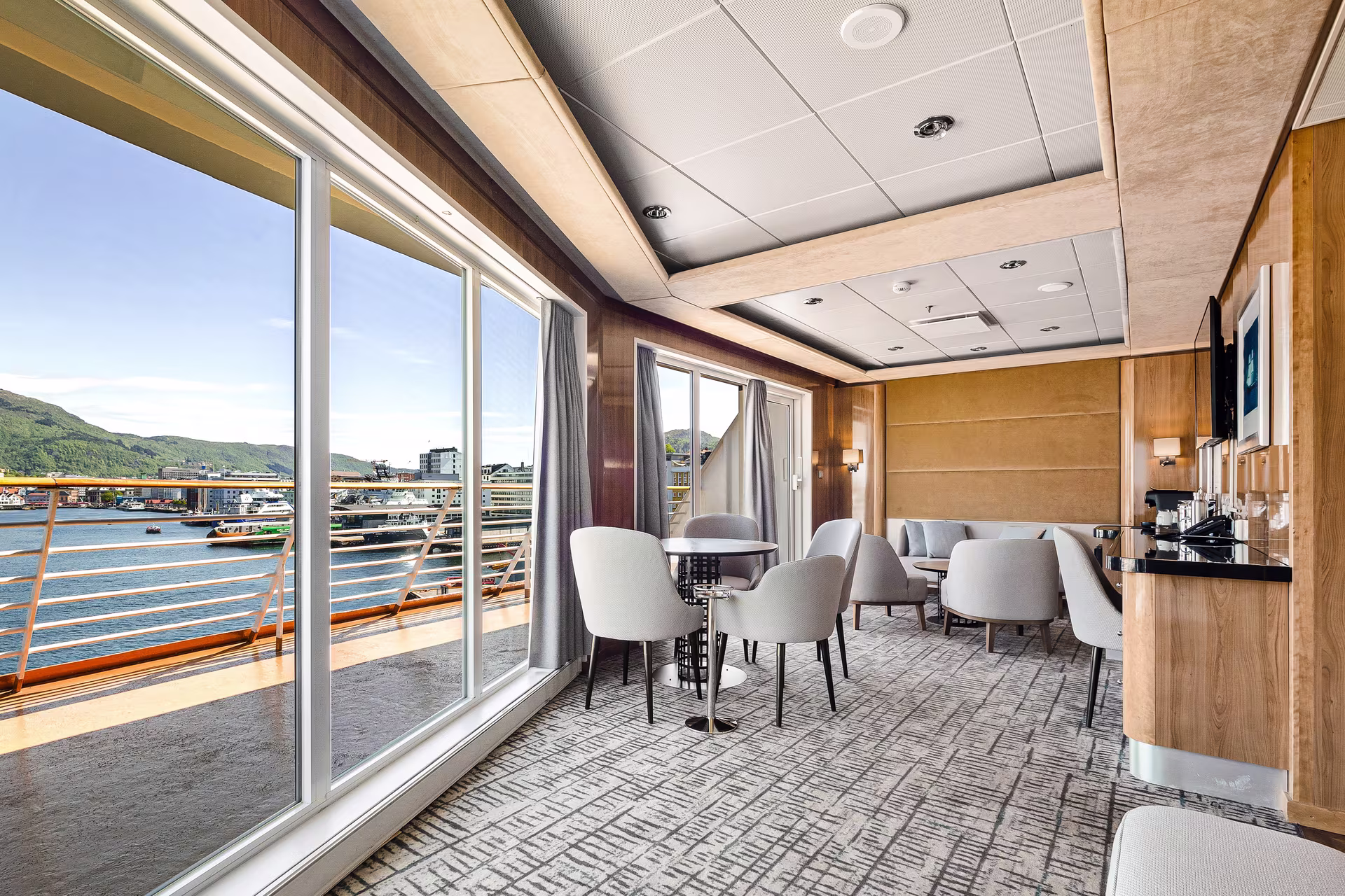 Expedition Suite Lounge MX MS Trollfjord