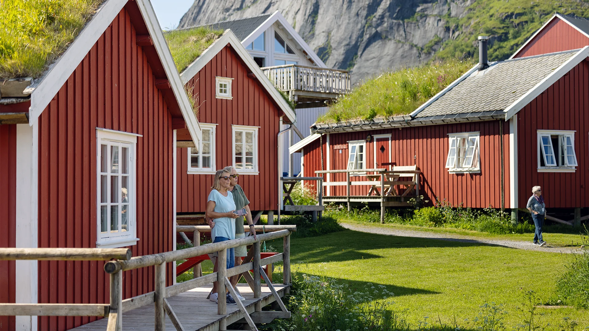 2024.06.16 - People in Reine, Lofoten - 39 - Espen Mills 1920x1080