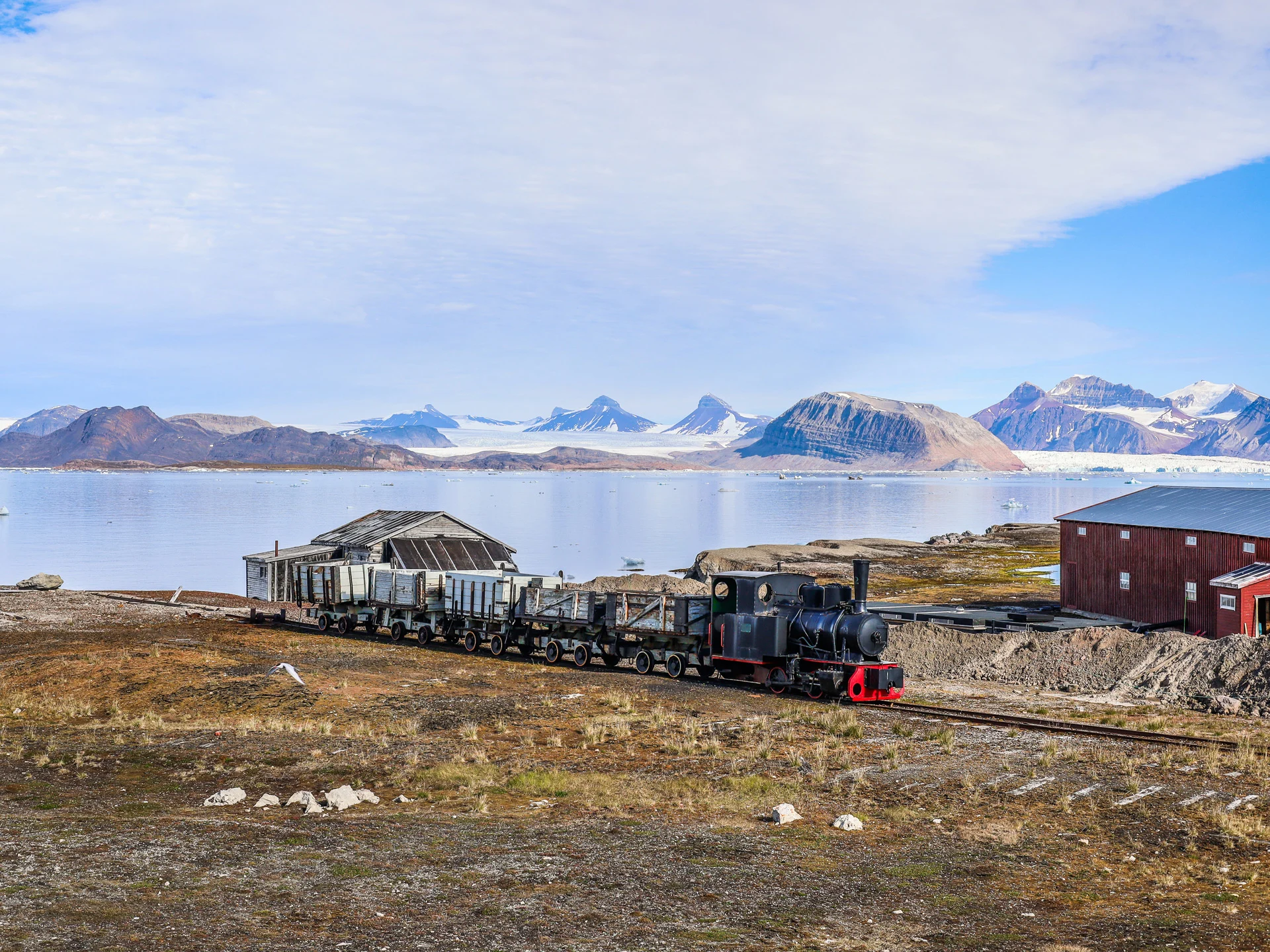 Ny-alesund-HGR-164824-Photo-Emilie-Gerber-Meier-4x3