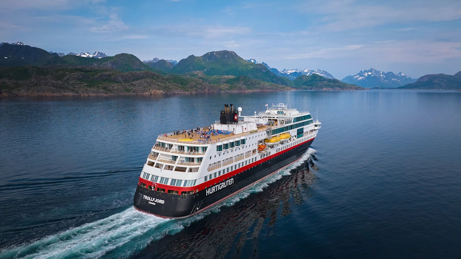 MS Trollfjord under way along the Norwegian coast