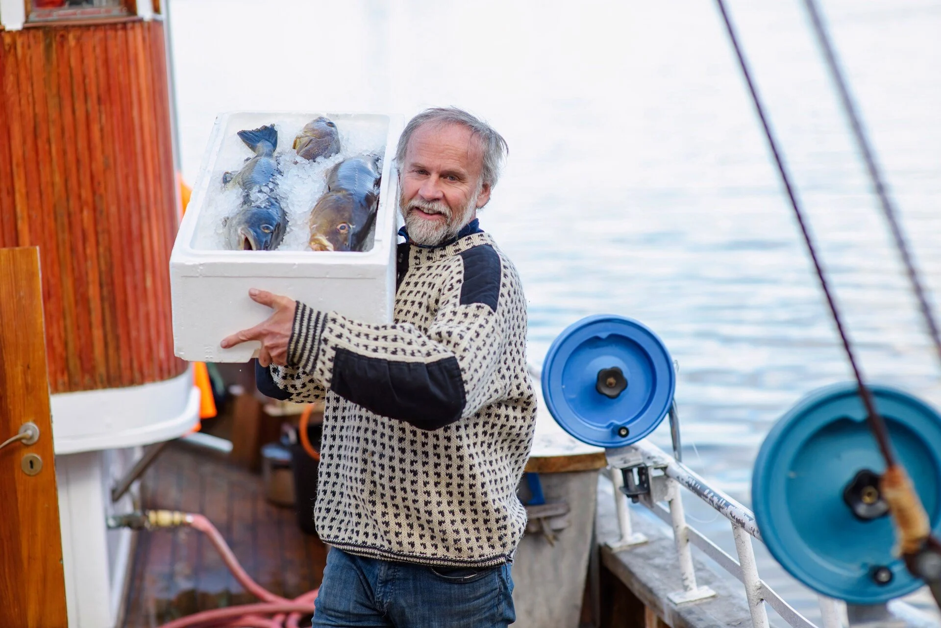 fishing-svolvar-norge-hgr-115952_1920-photo_agurtxane_concellon