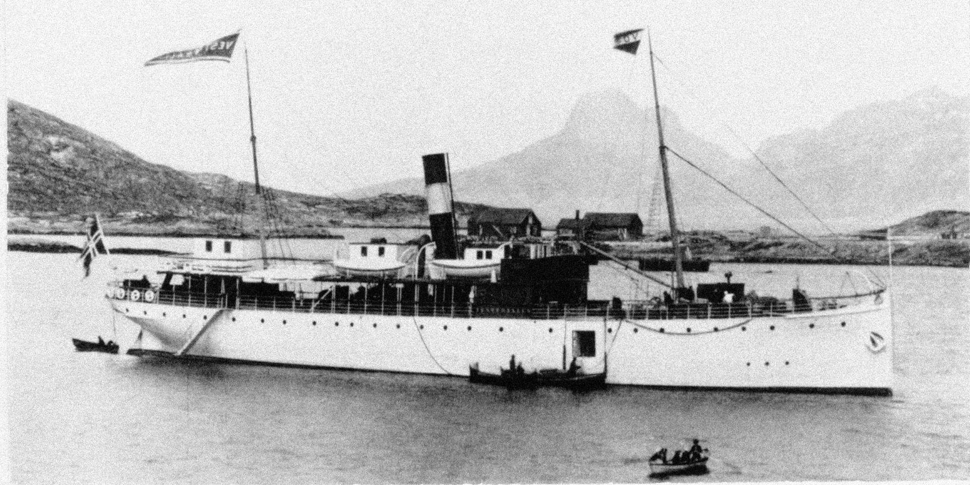 2 juillet 1893, le premier navire Hurtigruten DS Vesteraalen quitte Trondheim pour son voyage inaugural