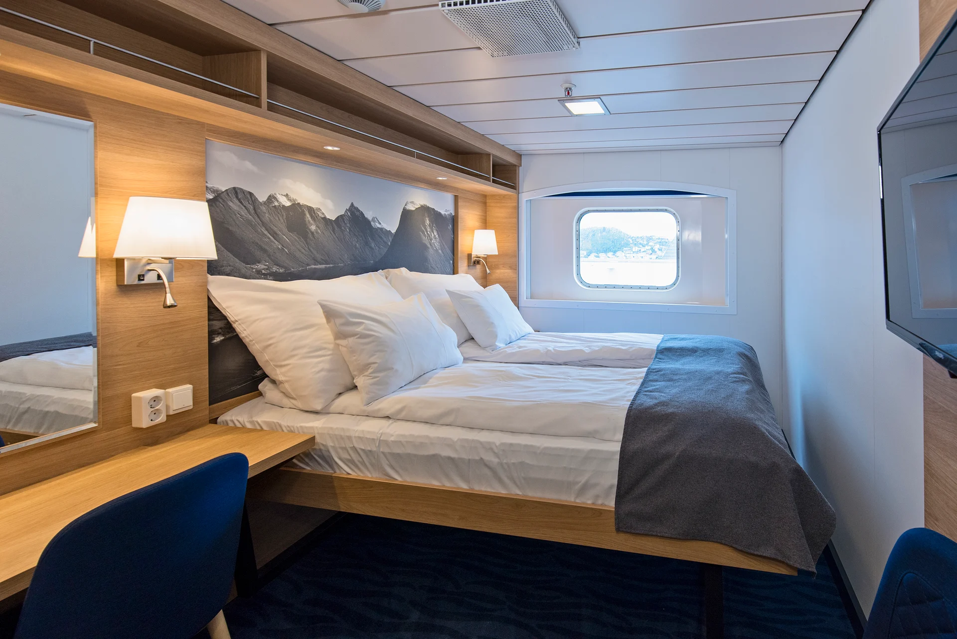 MS Kong Harald Arctic Superior U2D Double Bed